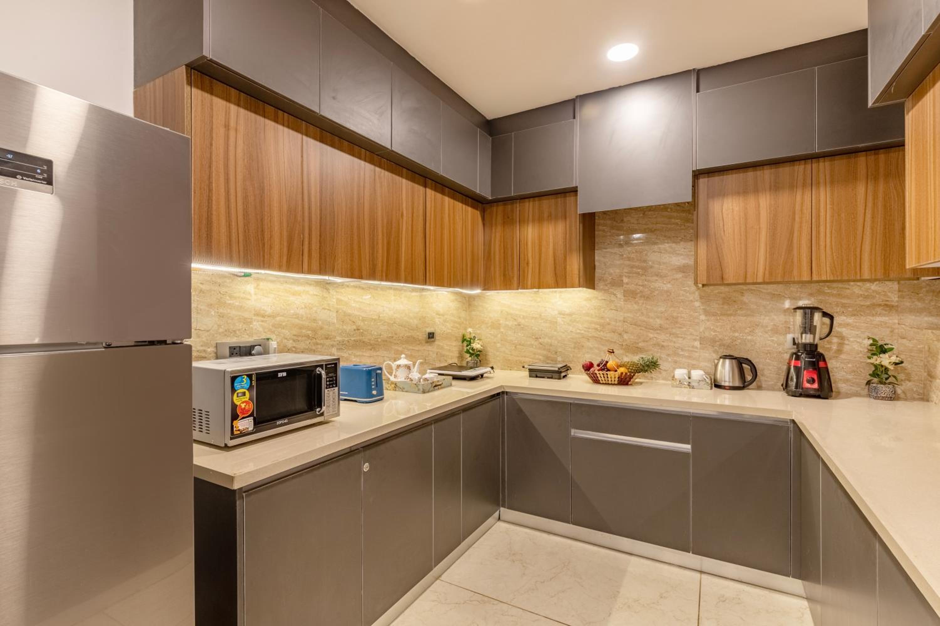 Alaya Stays 2 BHK Apartment with Hill View - Cliff Crest view 3