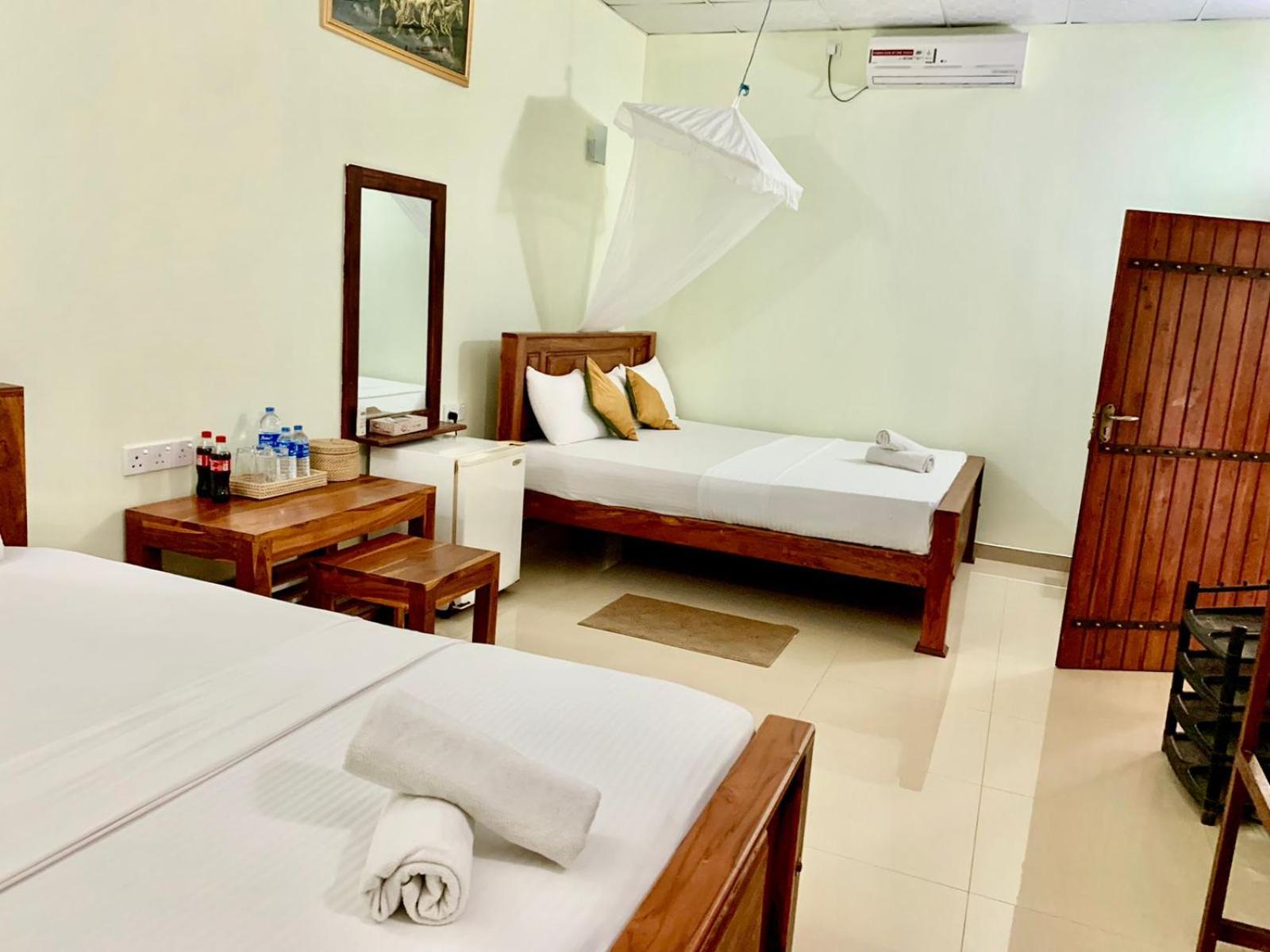 walawa riverside forest villa