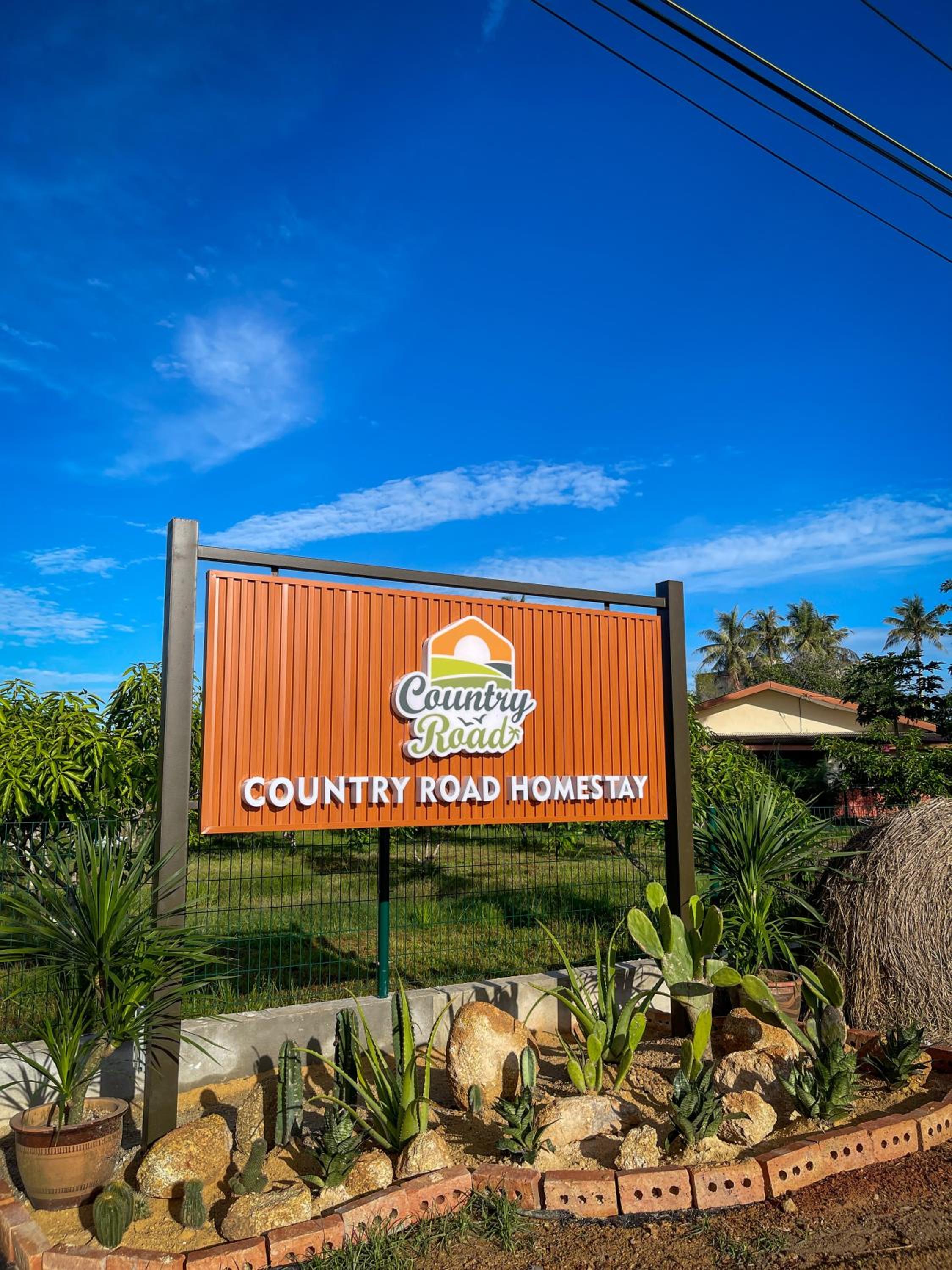 Country Road Homestay