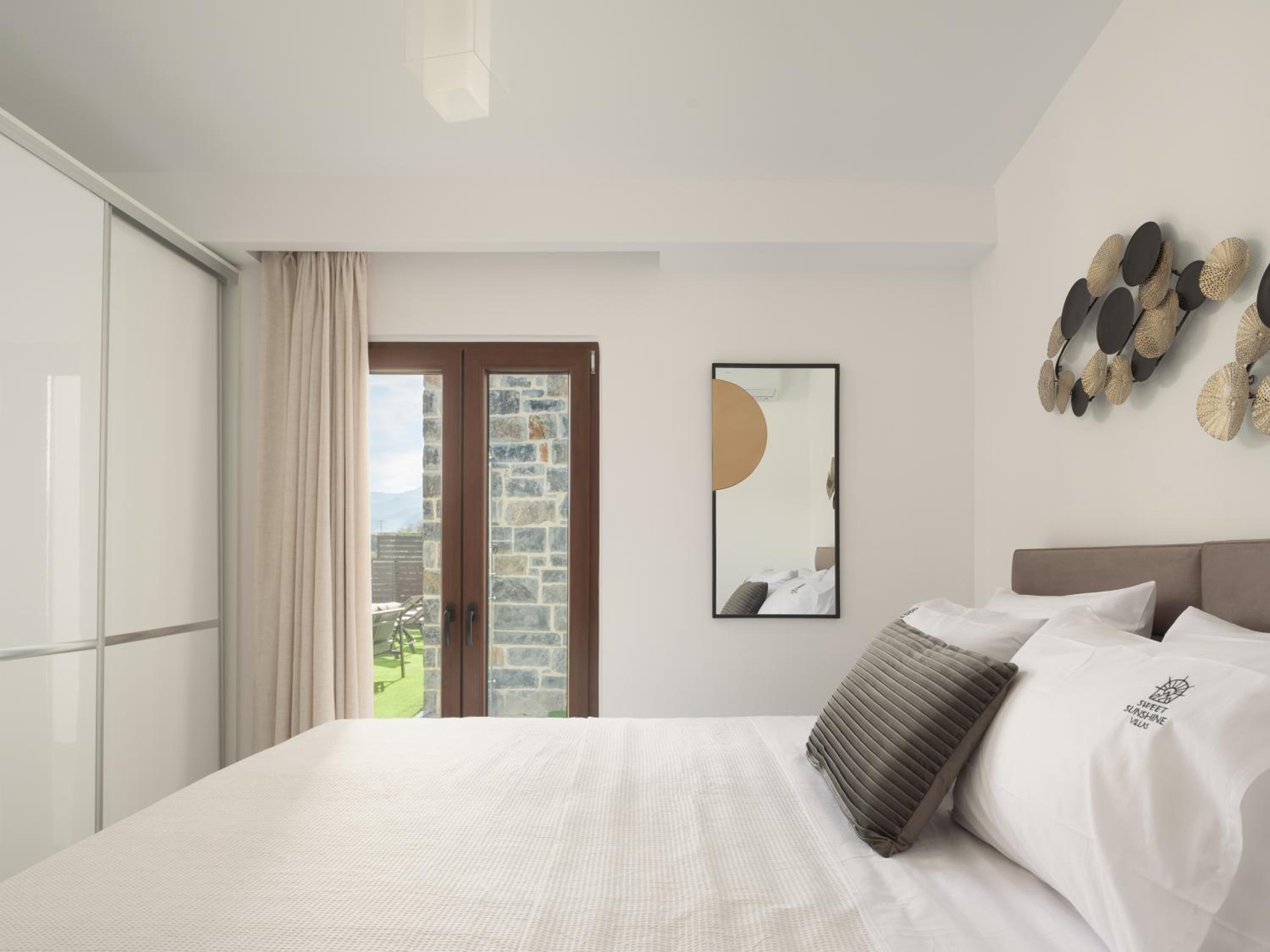 Sweet Sunshine Villa, Majestic Countryside Vistas, By ThinkVilla view 5