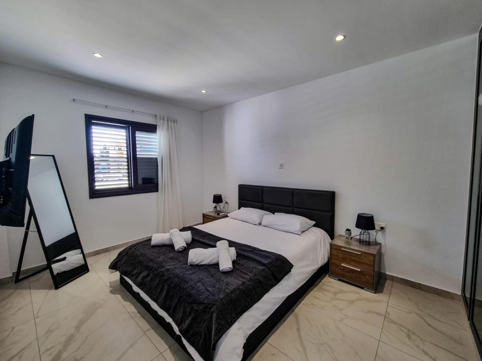 Lavi La 2B, Sea Breeze, Paphos