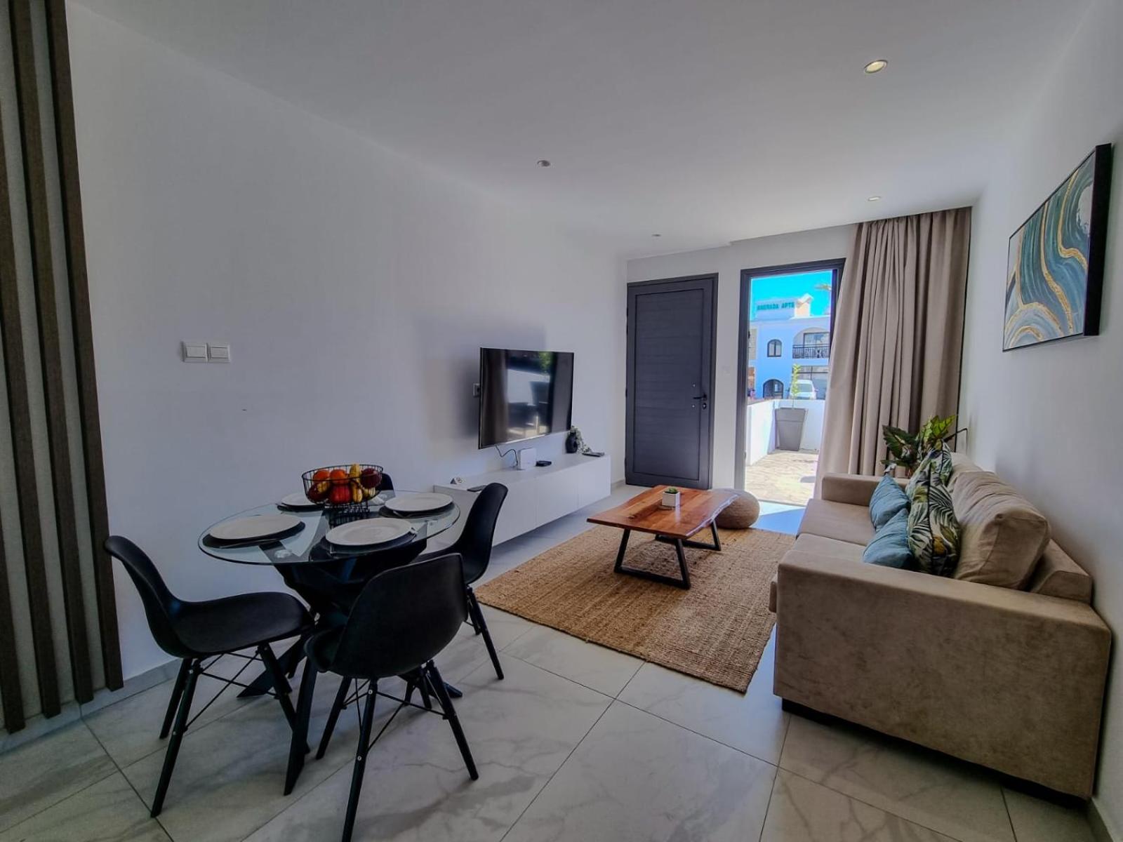 Lavi La 2B, Sea Breeze, Paphos