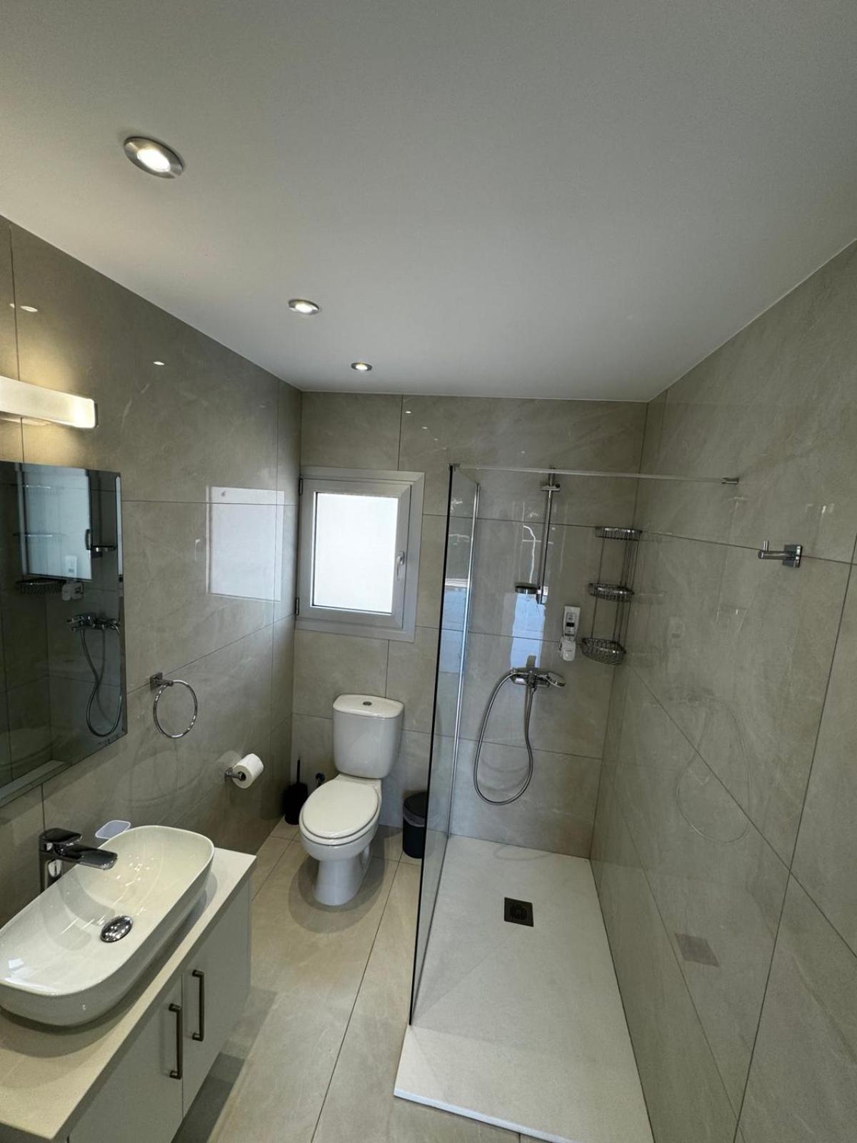 Seaside Gem 2-Beds Apt