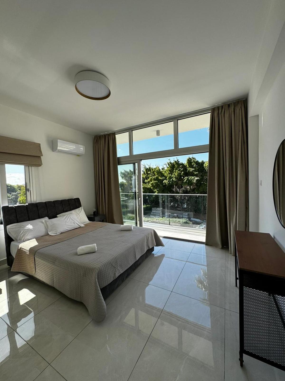 Seaside Gem 2-Beds Apt