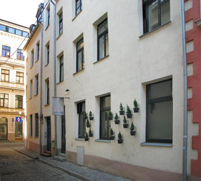 1 bd Old Town apartment - 2 min from Dome Church view 3