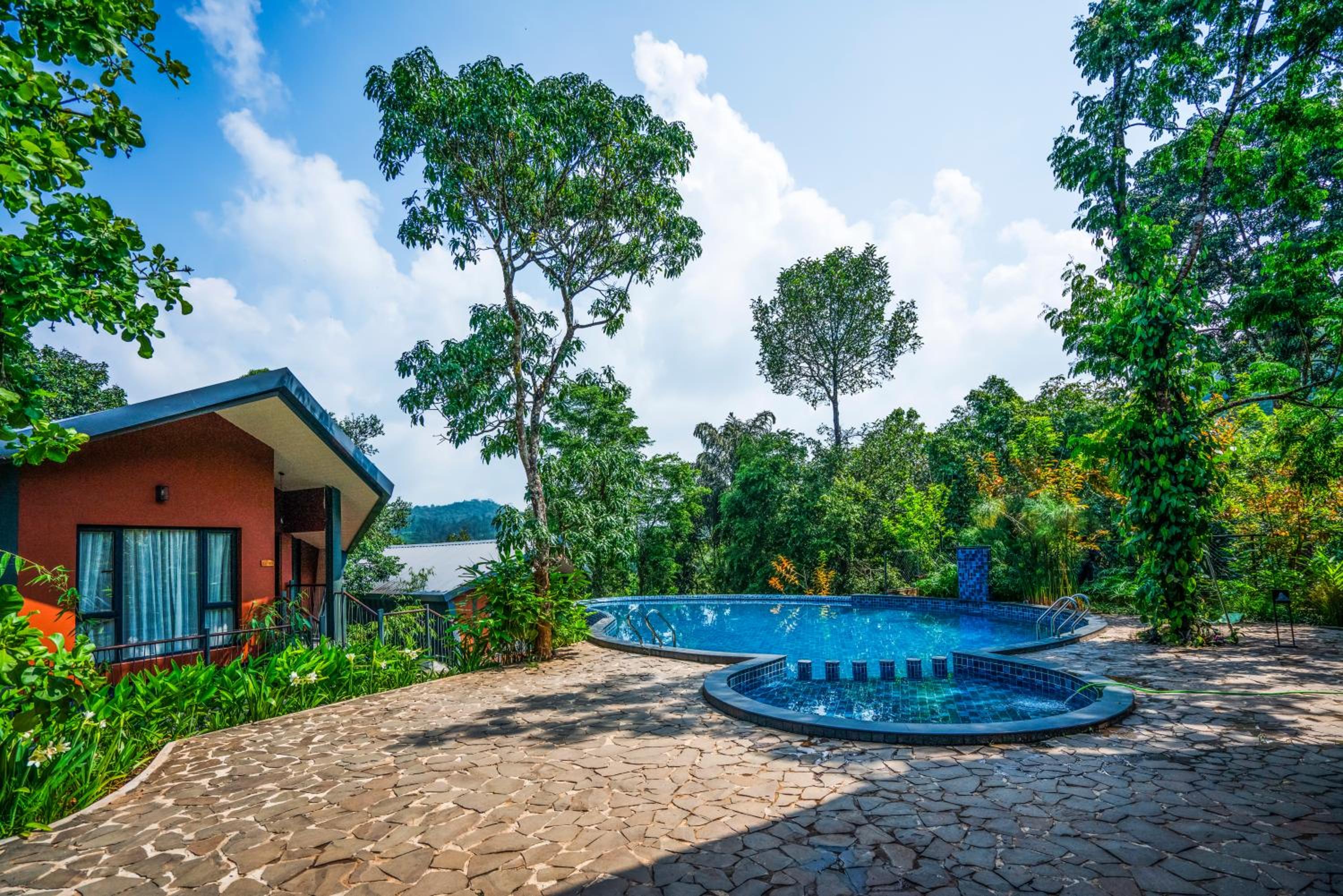 Vyna Hillock Resort view 3
