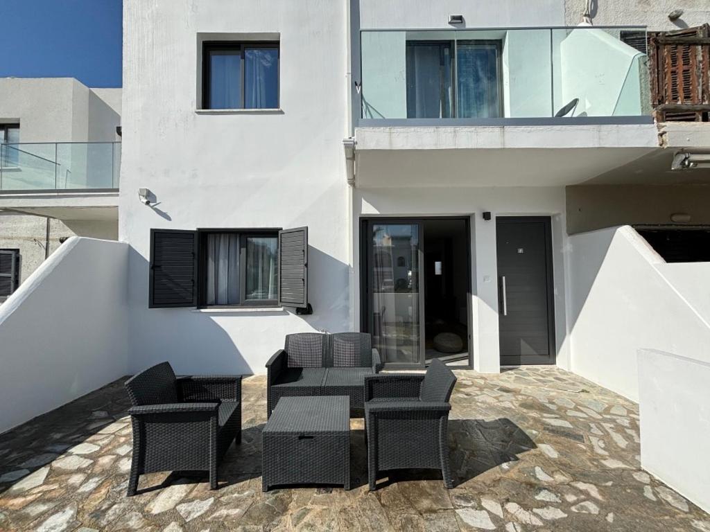 Lavi La 2B, Sea Breeze, Paphos