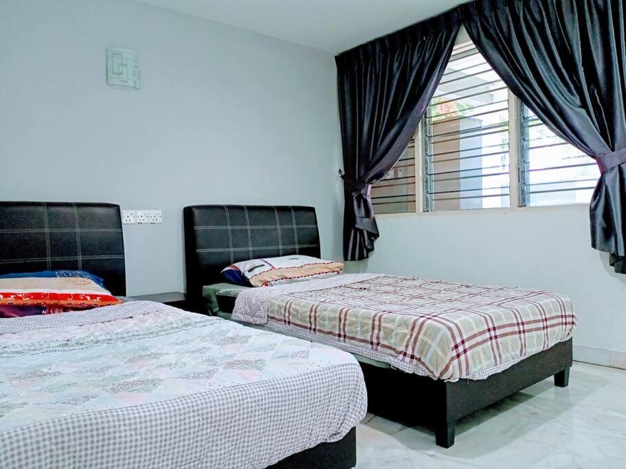 Comfortable Homestay Ipoh 6R6B 9pax SY30 photo 3