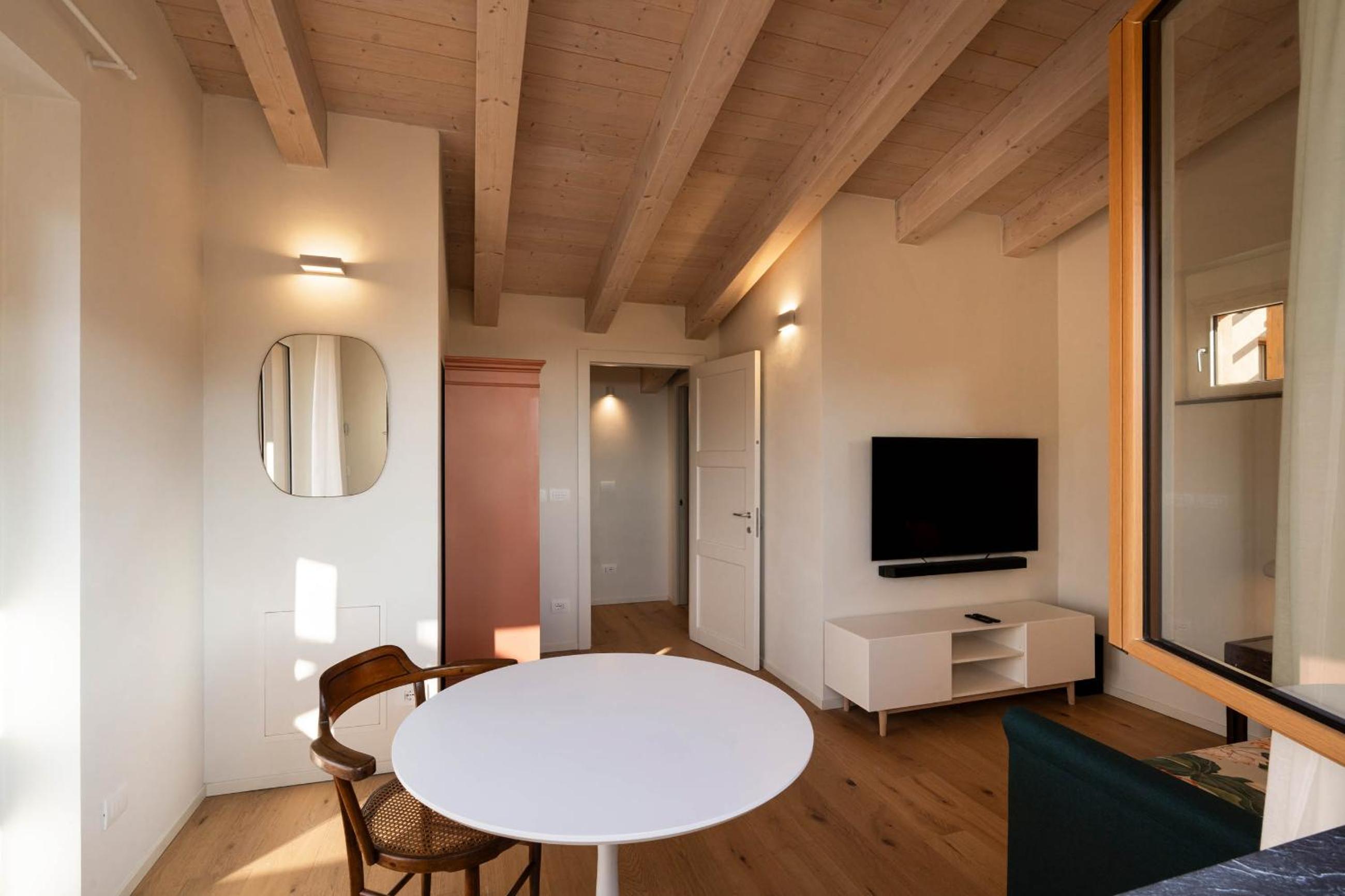 Borgo Isasco view 3
