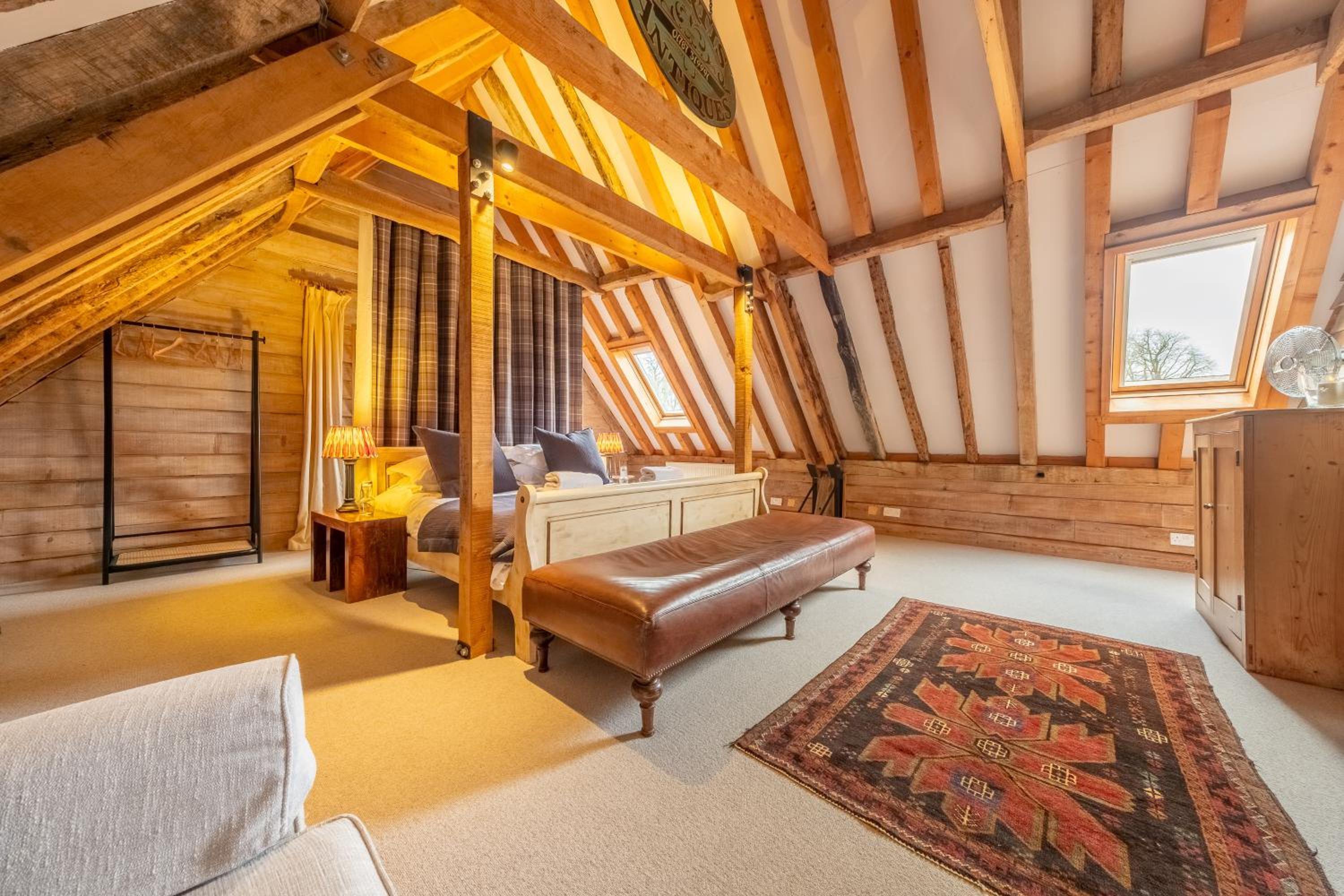 Huge luxury loft cottage in historic country estate - Belchamp Hall Hayloft view 4