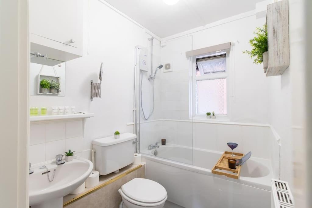 Open Mind Property - Southsea with Free Parking view 5