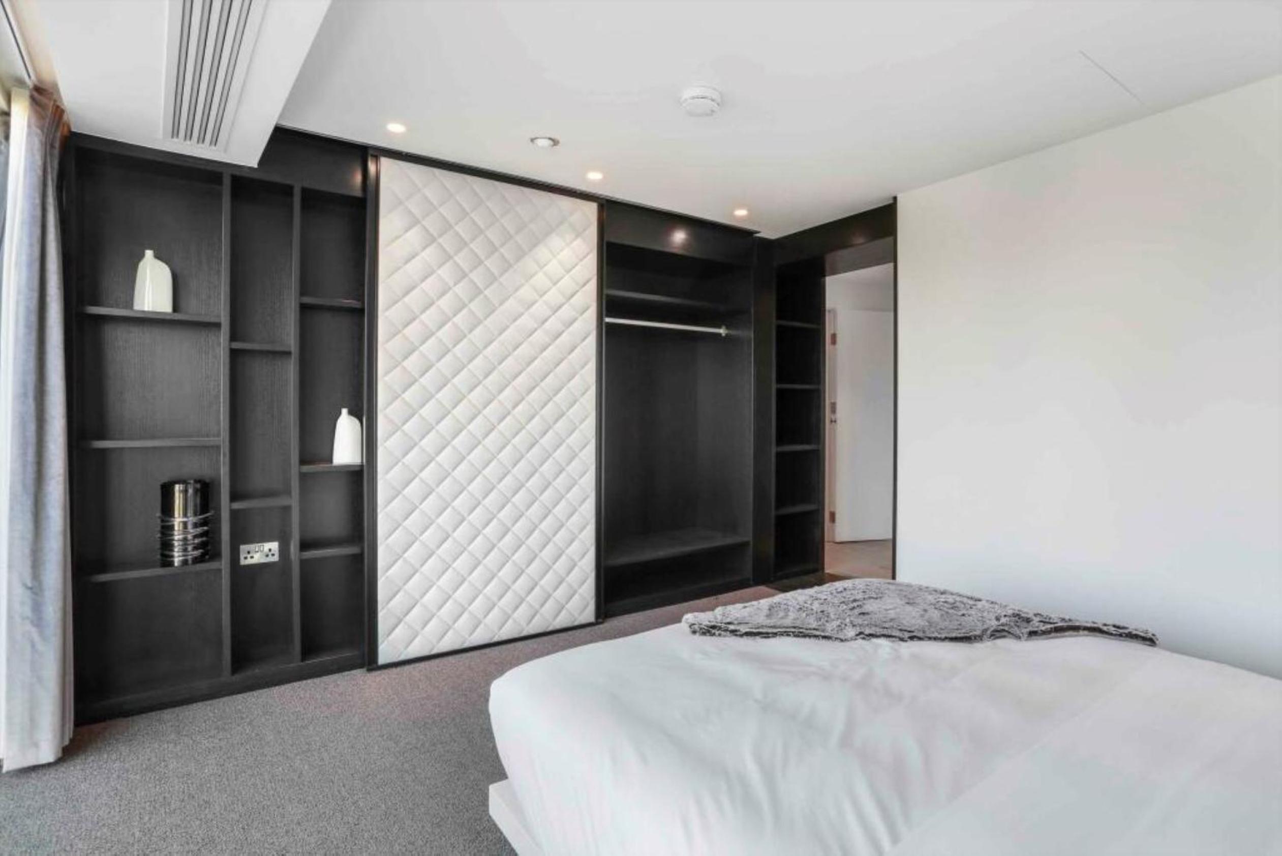 Piccadilly Circus Large 2 Bed 2 Bath Designer Flat
