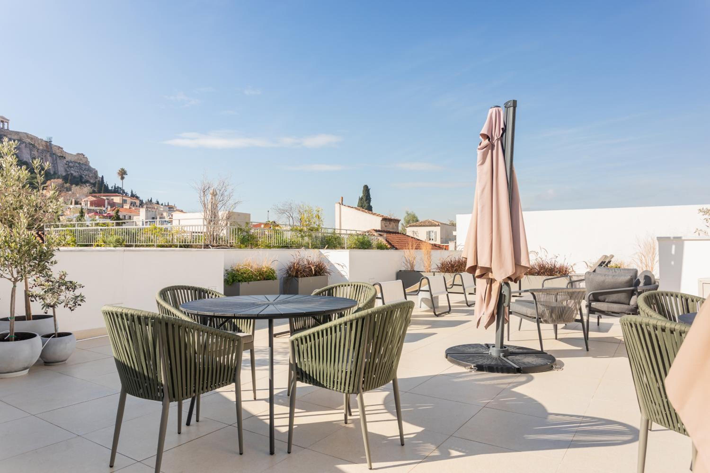 Elysian Apartments in Plaka by UPSTREET