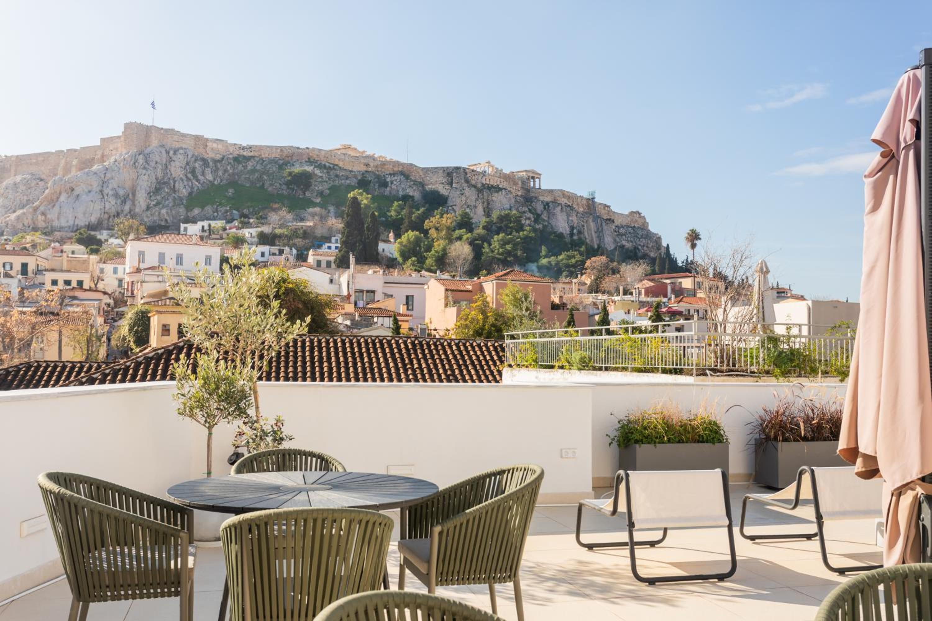 Elysian Apartments in Plaka by UPSTREET