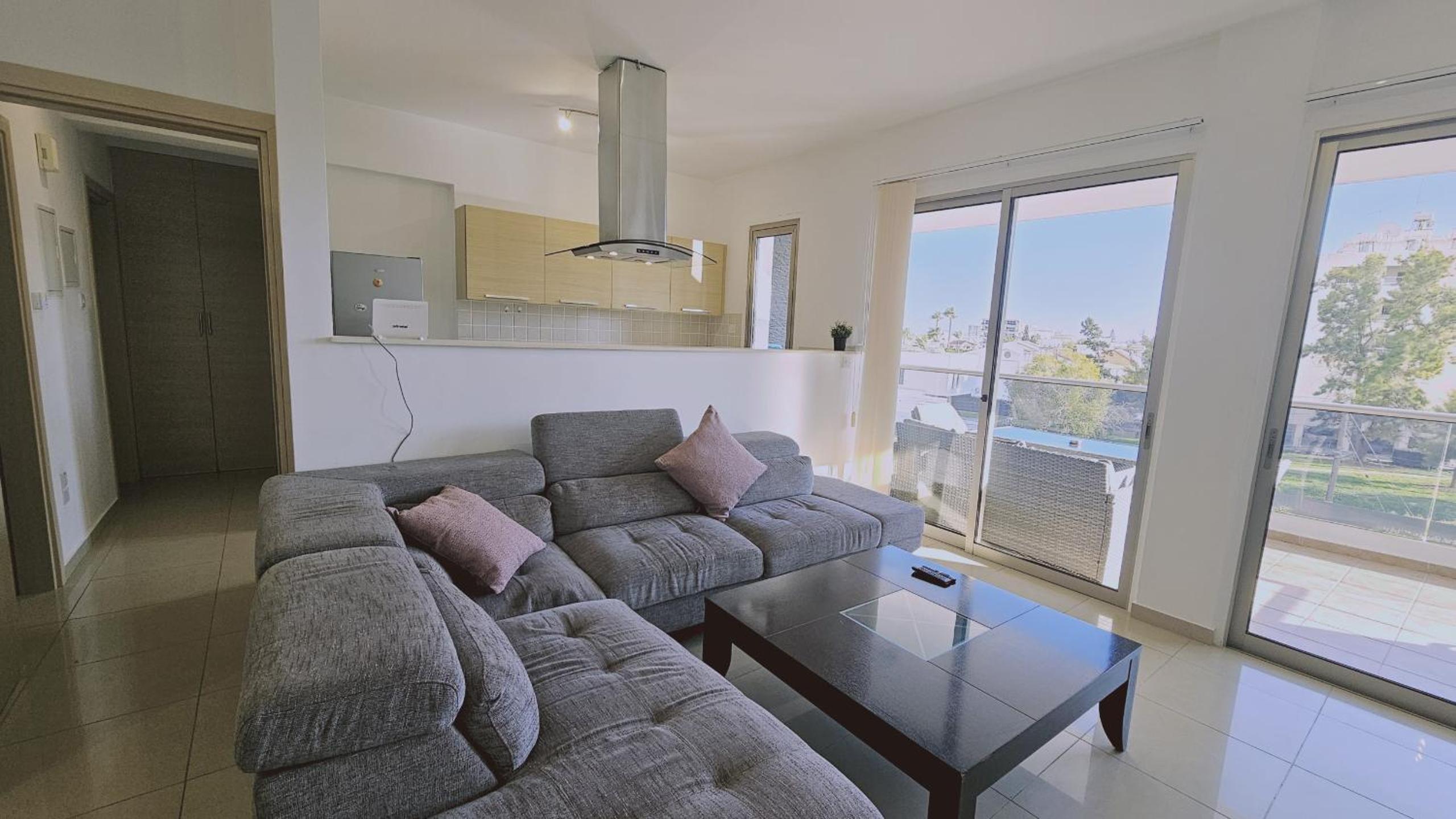 STAY White Petals Apartment