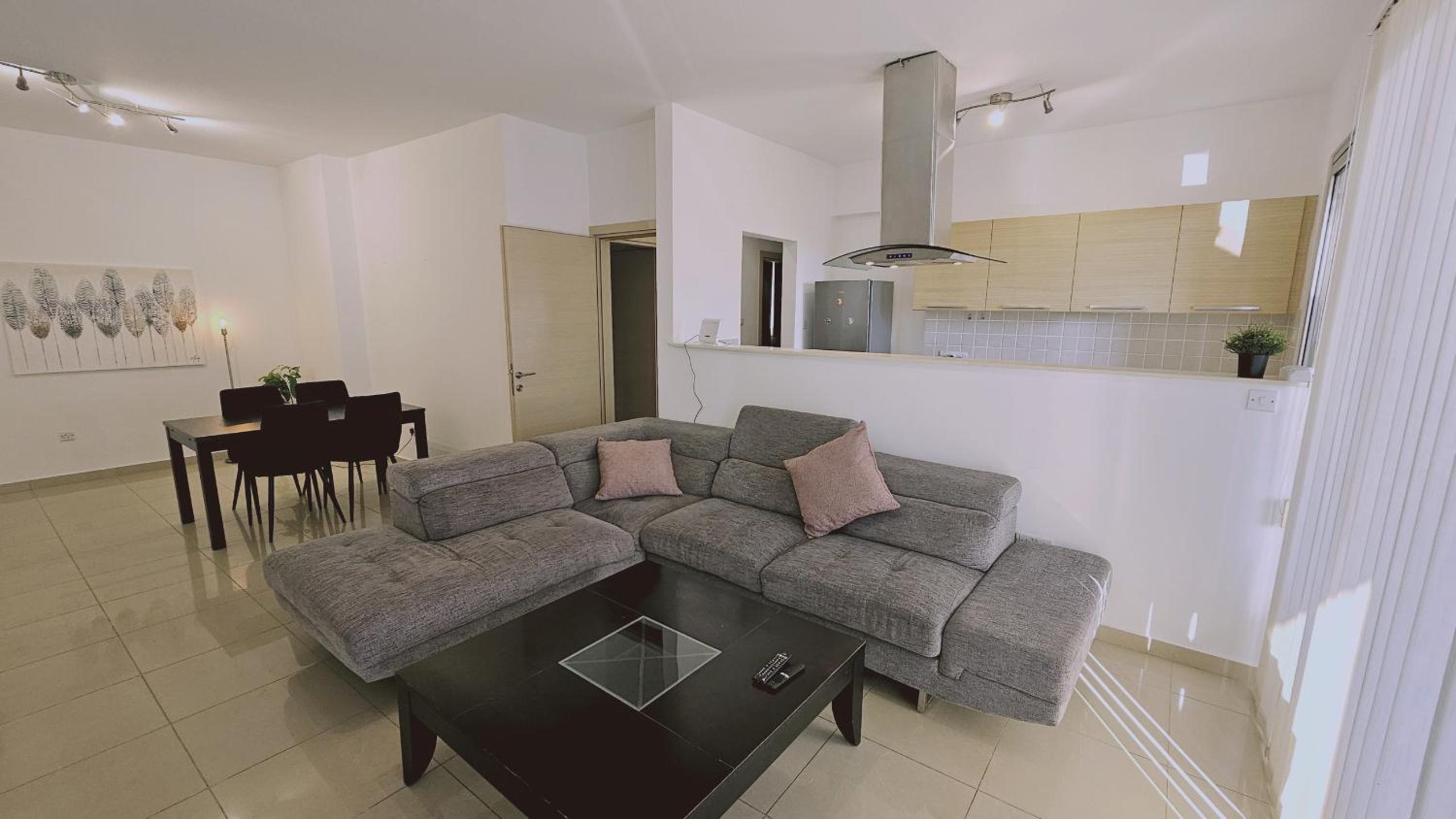STAY White Petals Apartment