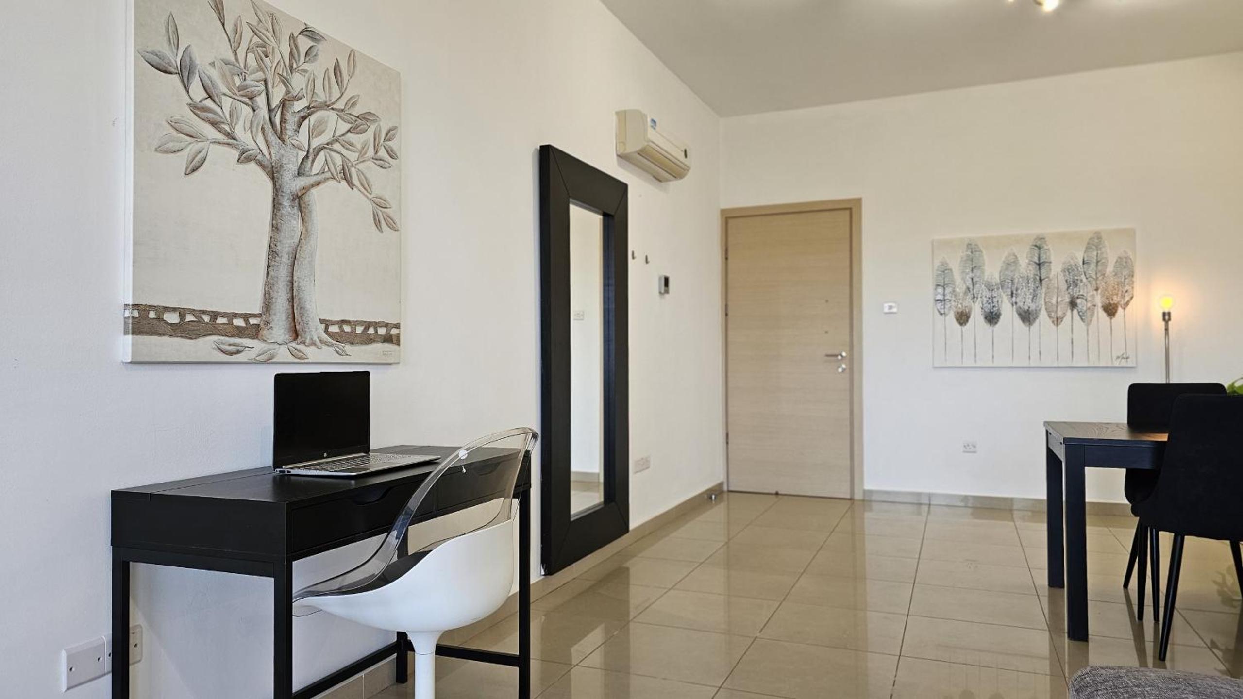 STAY White Petals Apartment