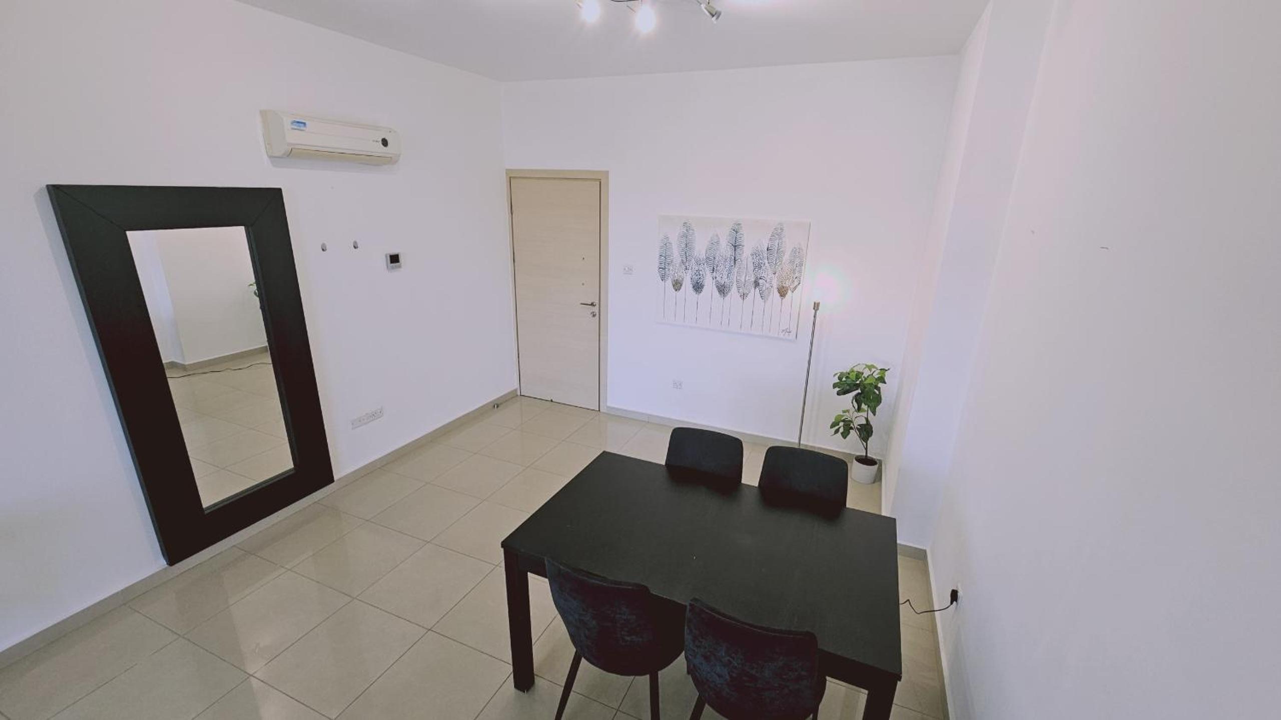 STAY White Petals Apartment