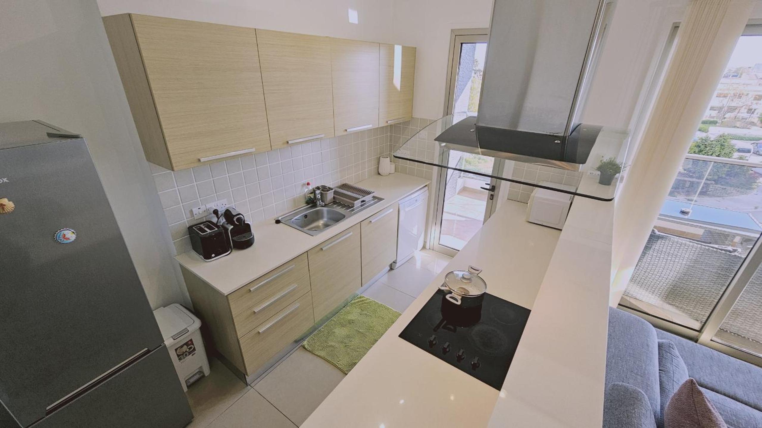 STAY White Petals Apartment