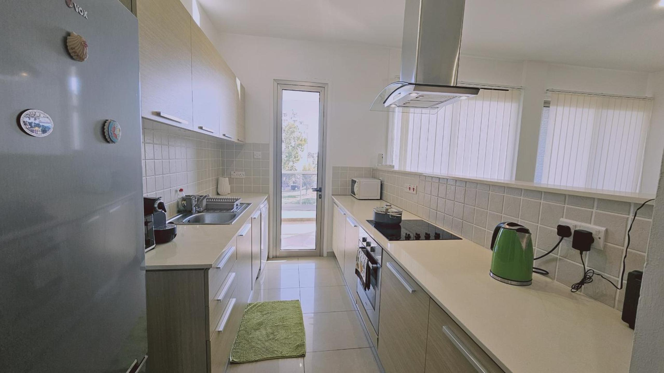STAY White Petals Apartment