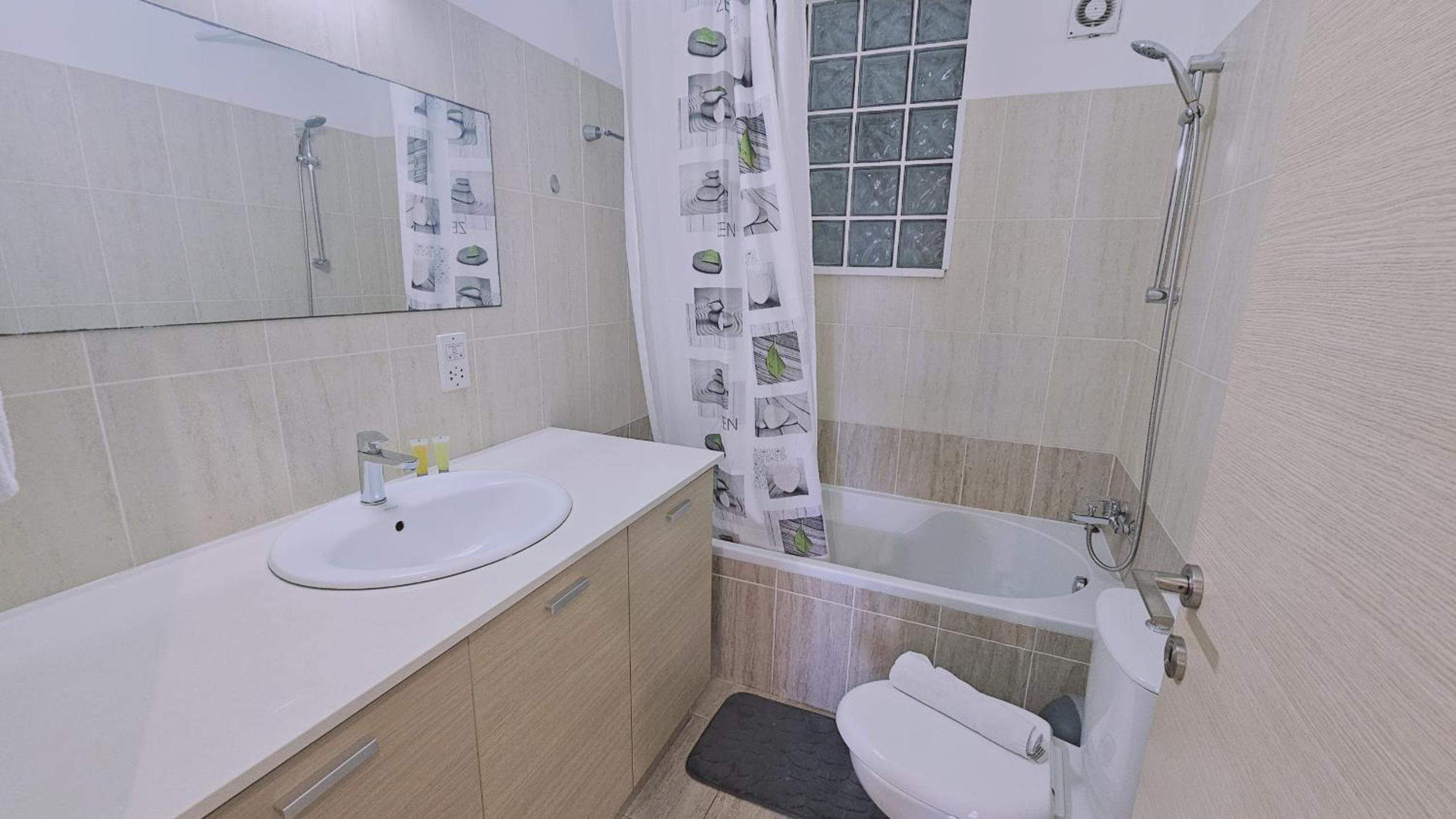STAY White Petals Apartment
