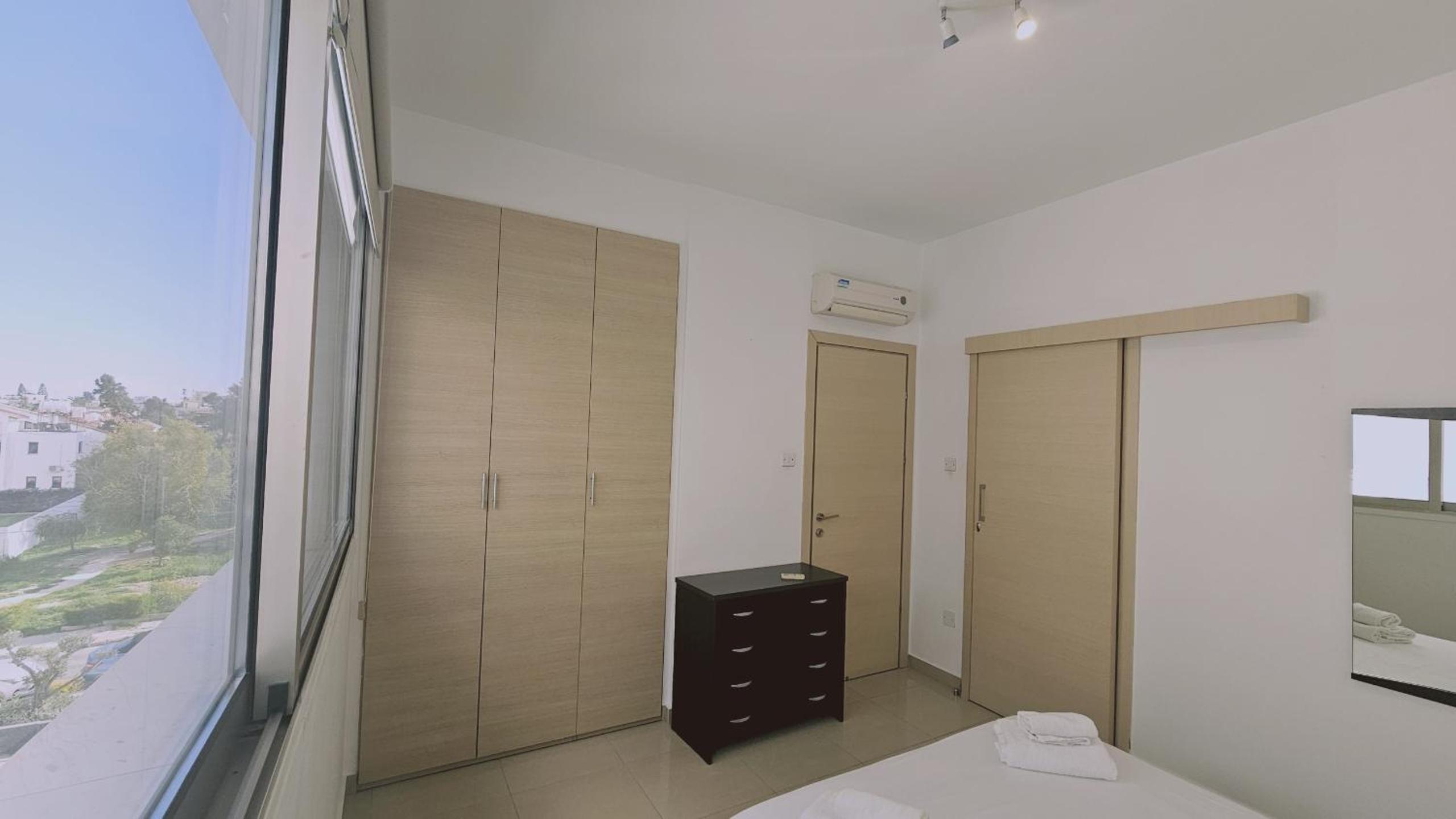 STAY White Petals Apartment