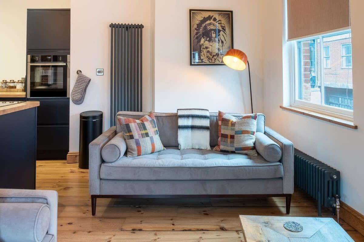 Stylish Quayside Apartment with River View view 5
