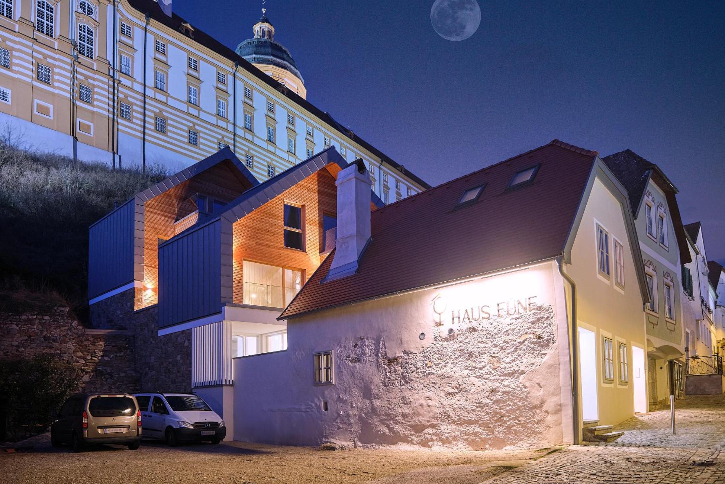 Haus Fünf mit 2 Apartments und Studio-Loft mit Terrasse