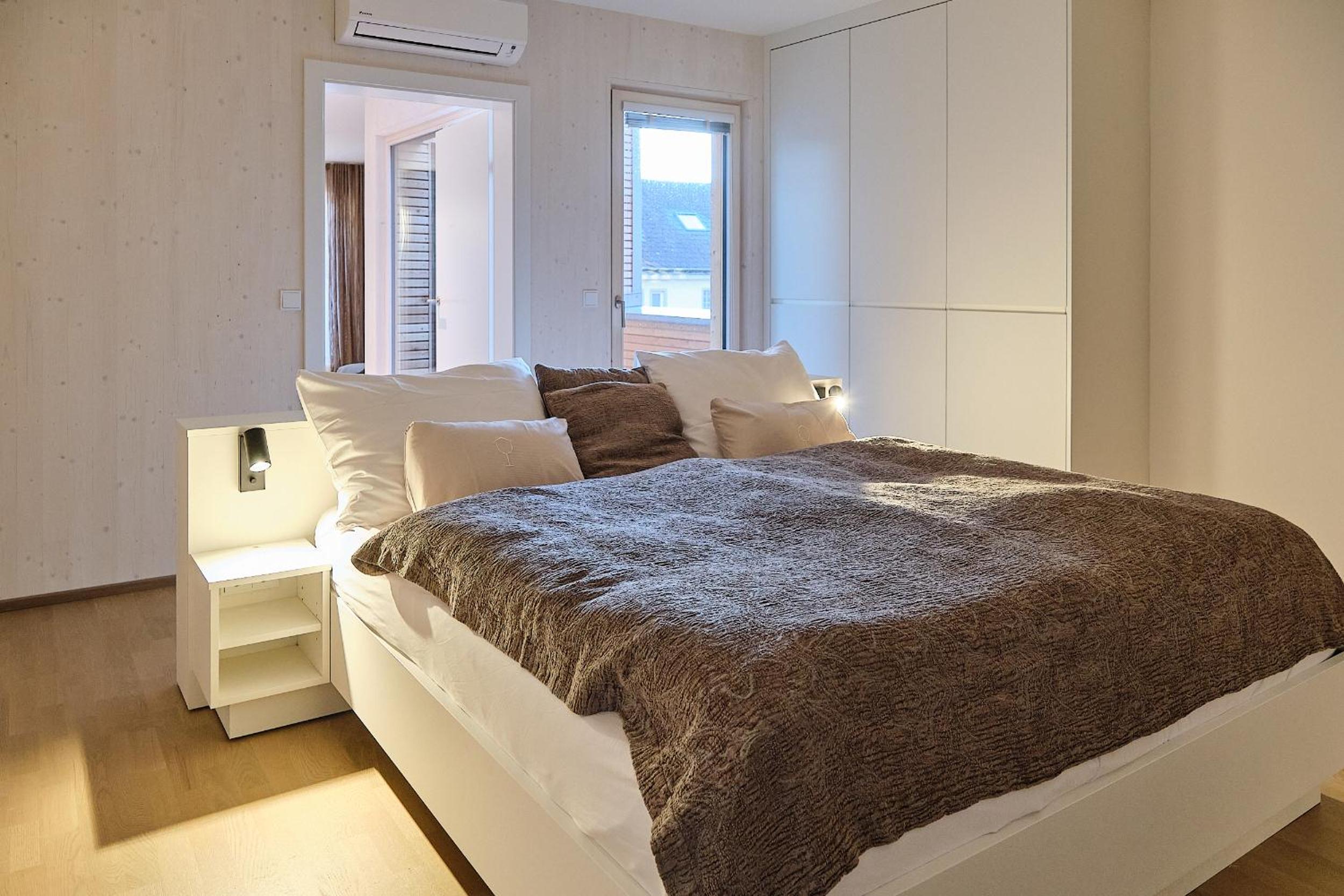 Haus Fünf mit 2 Apartments und Studio-Loft mit Terrasse