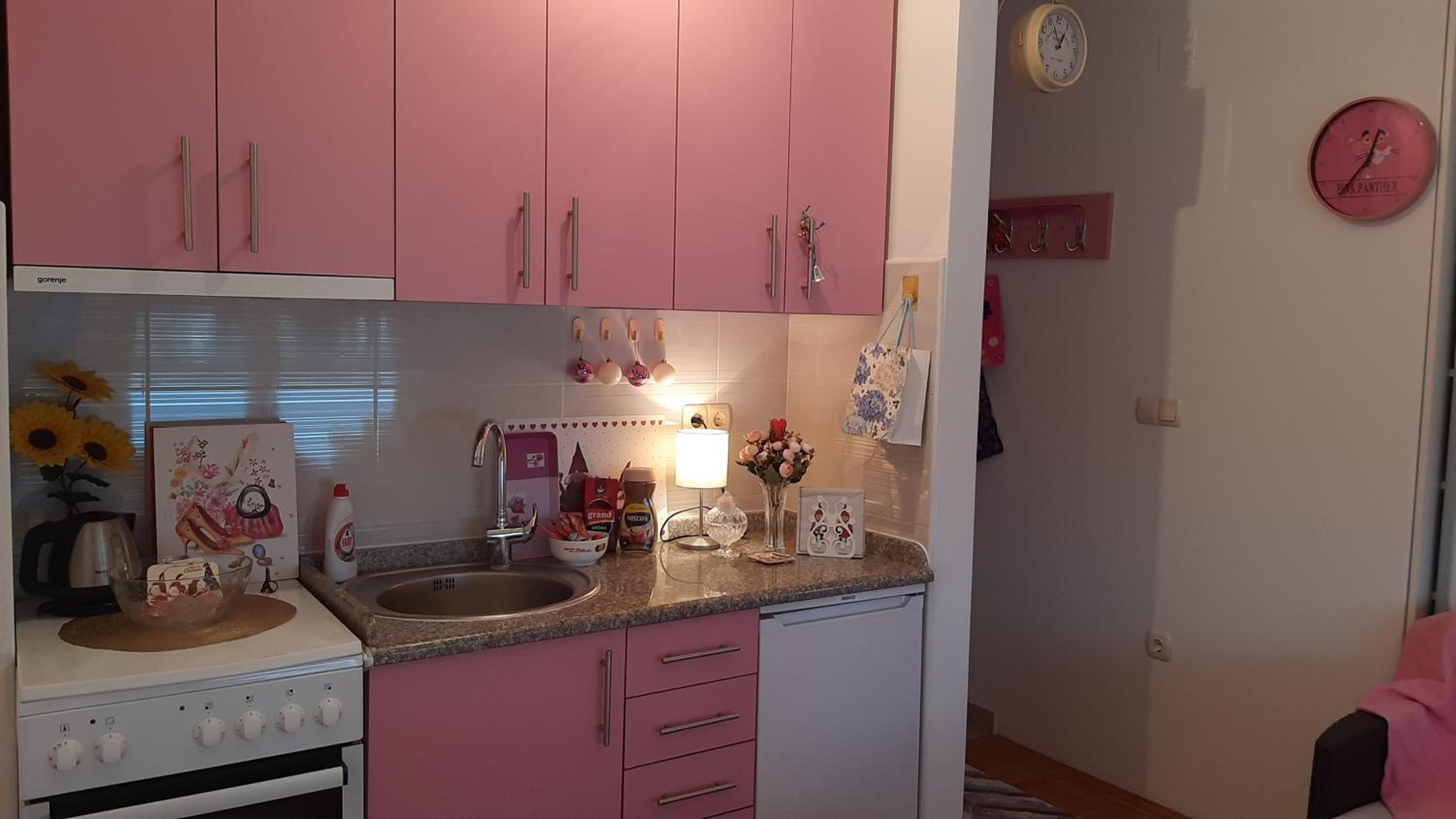 Pink Panter Doboj en Doboj — kitchen