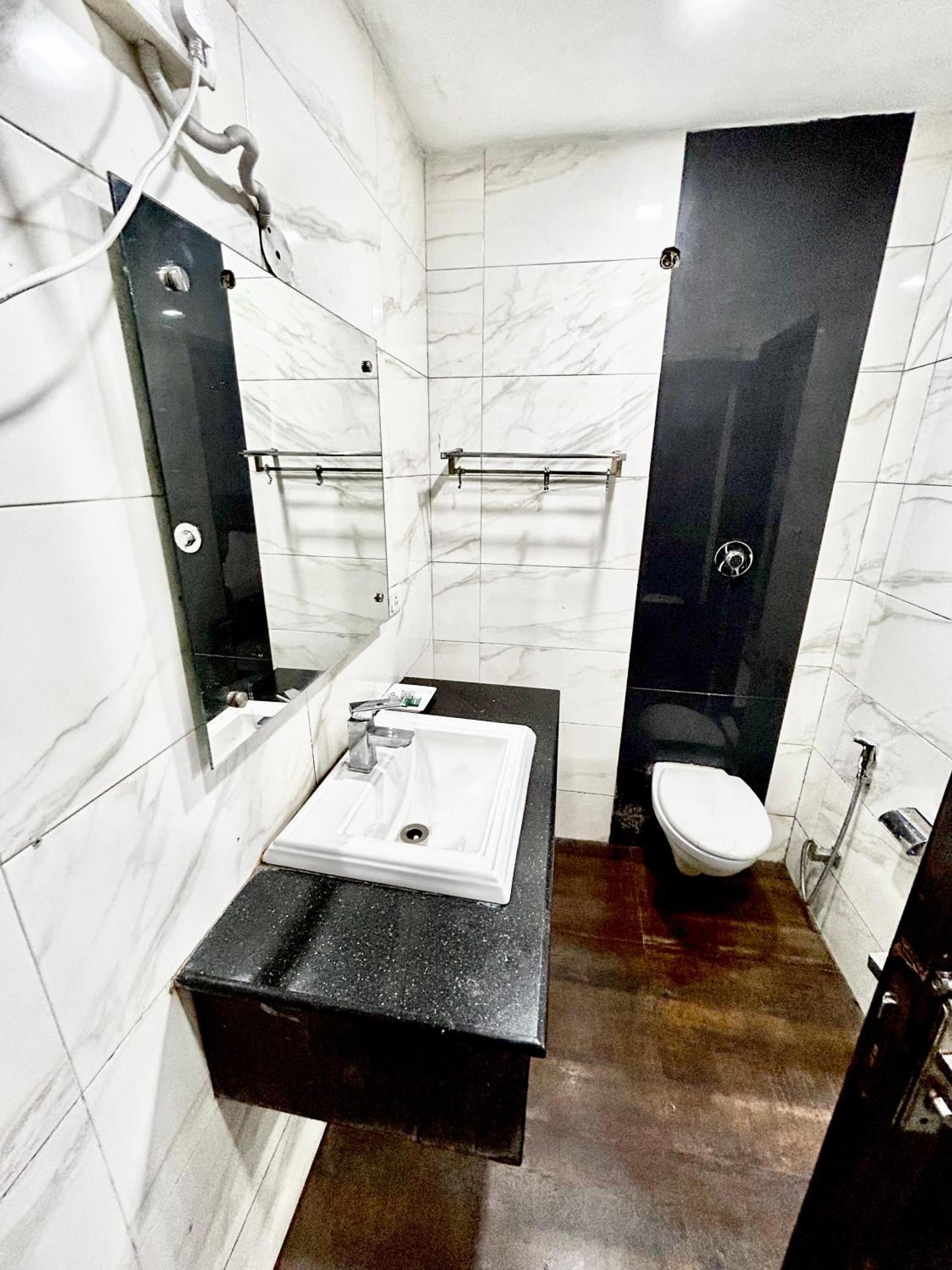 Siam Hotel Karol Bagh Delhi