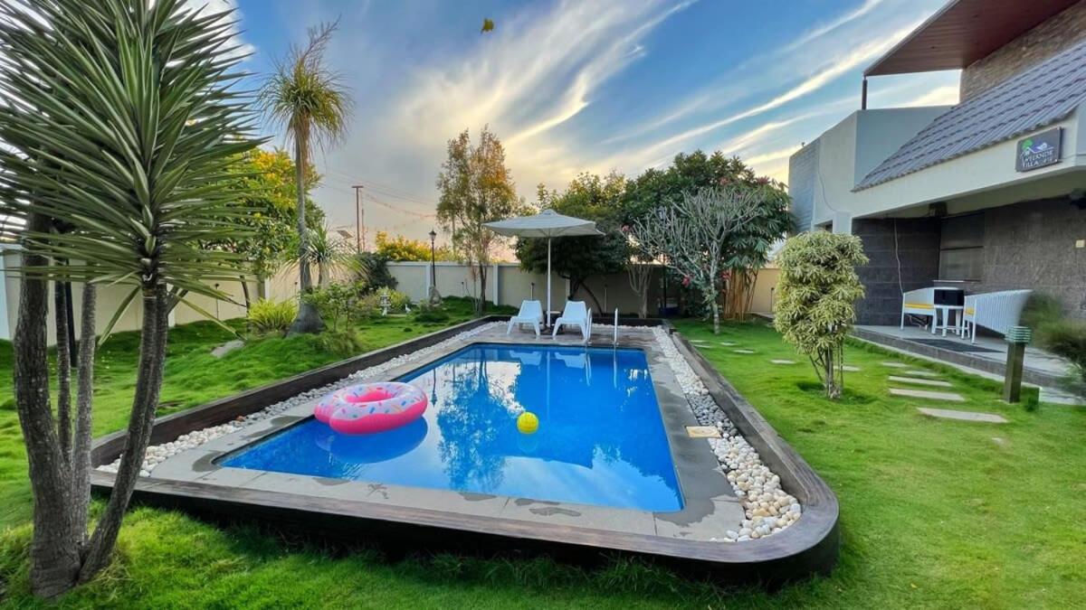 The JhilMil Paradise 6 BHK Villa 3 Pvt Pool Pvt lawn