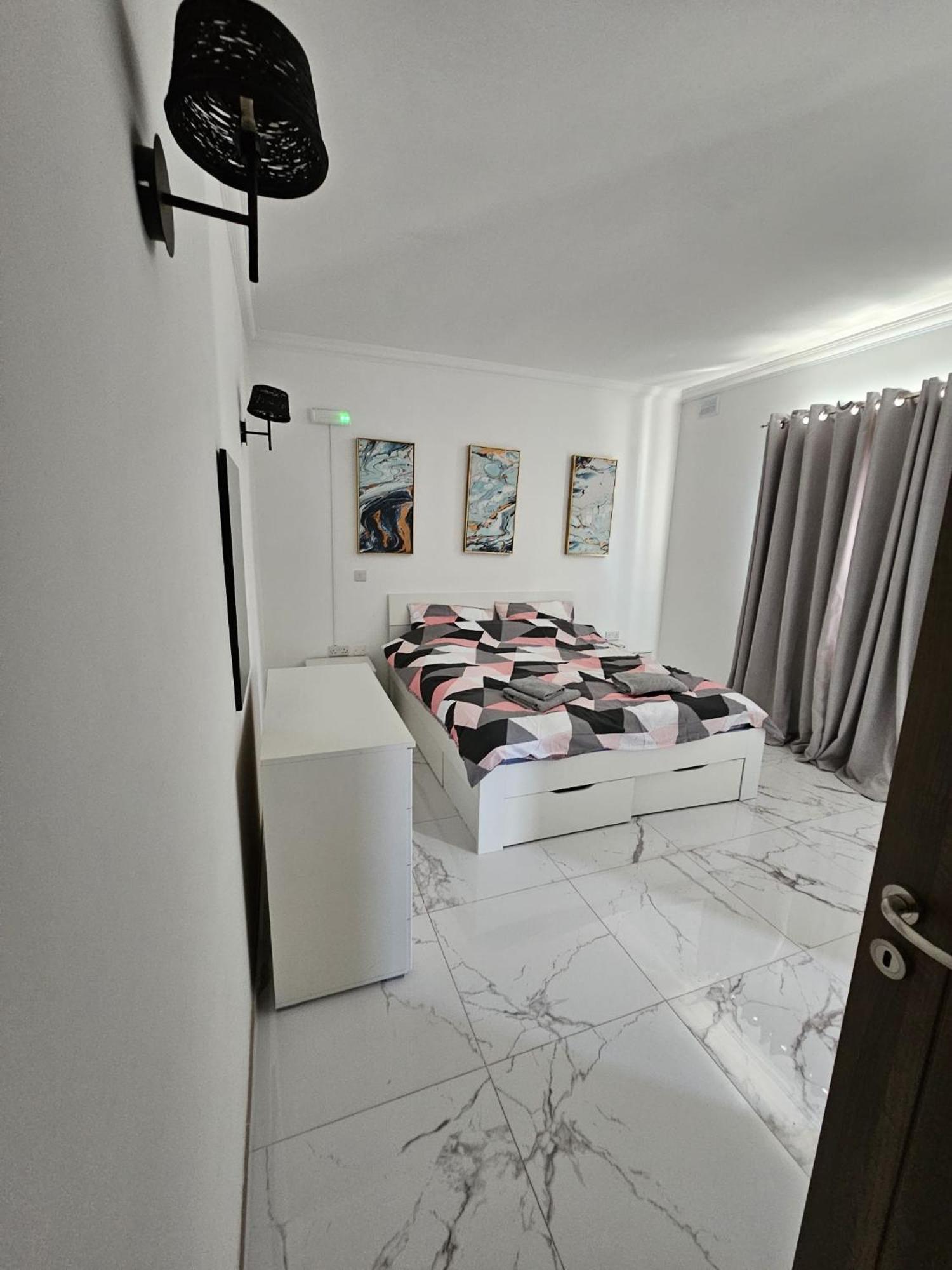 2 bedroom apartment in Bugibba photo 4