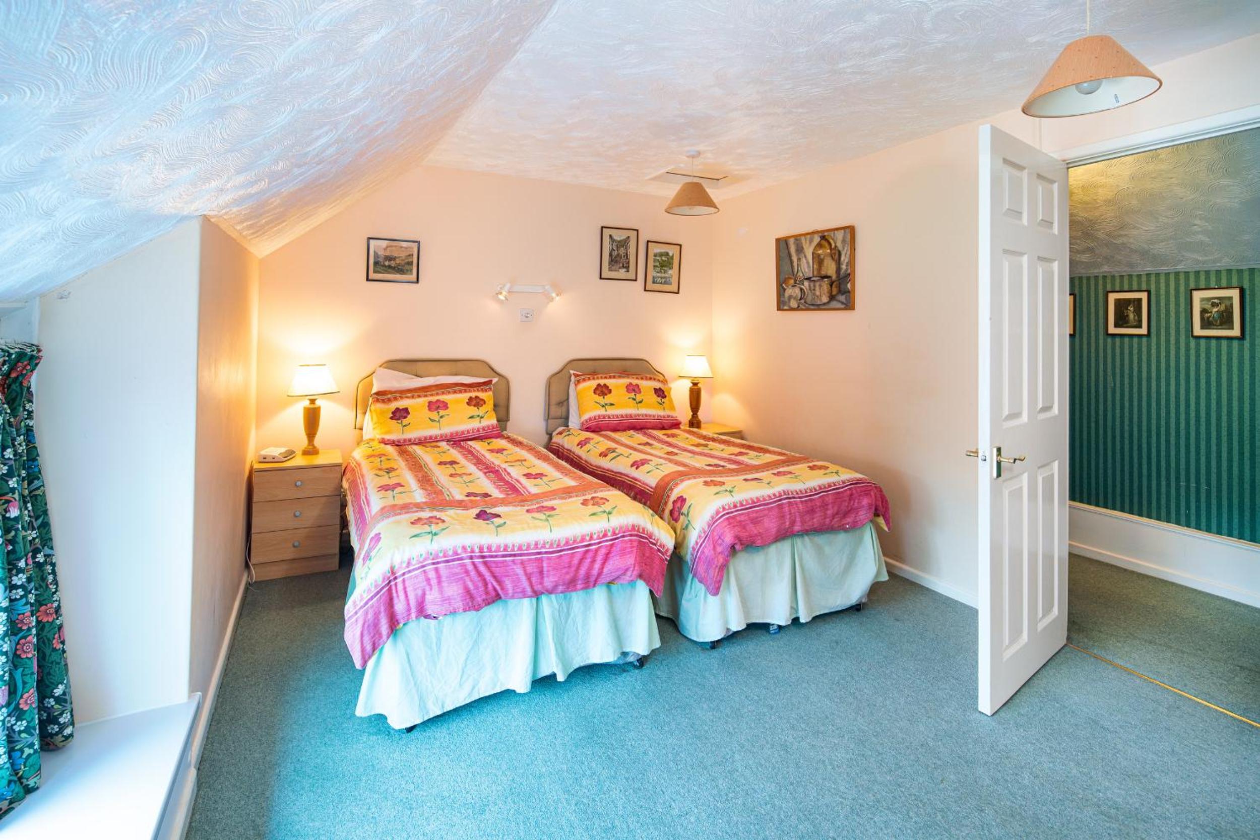 Lower Cottage Newcastle Emlyn
