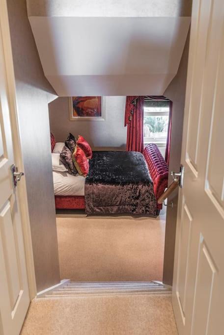 Bay View - Private parking, beach views, central location view 2