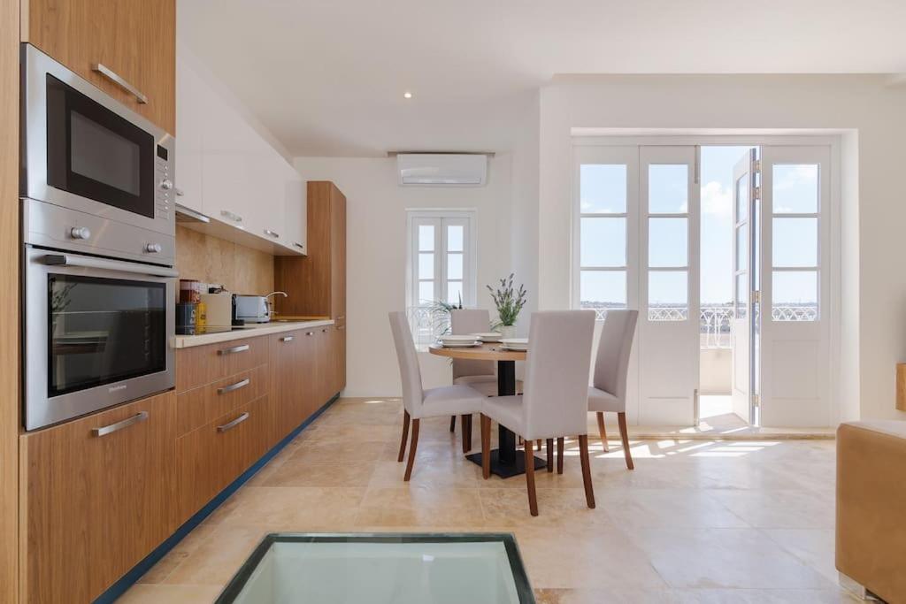 Rare Valletta Suite Seaview Penthouse - Garden VIEW - WiFi
