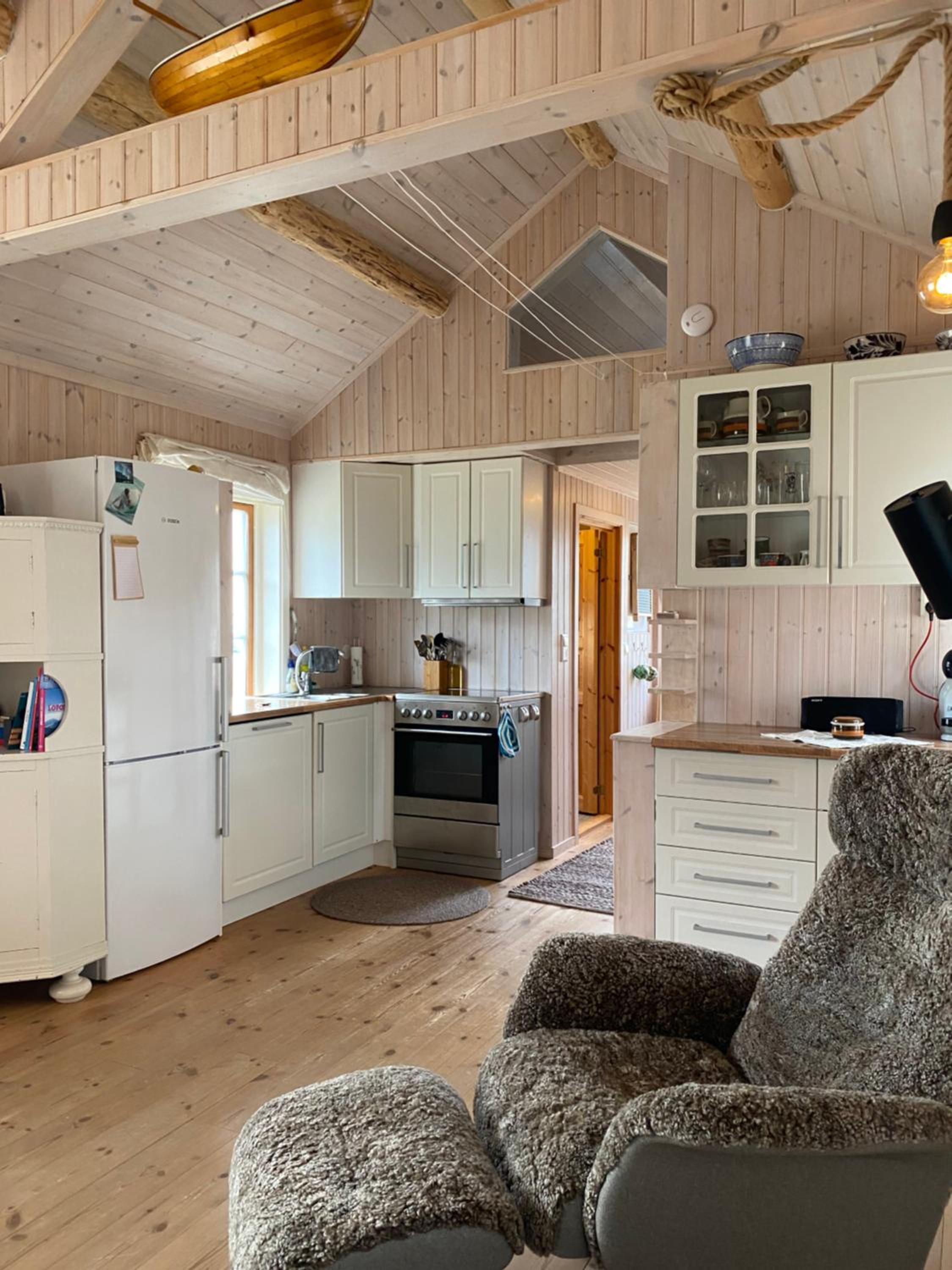 Unstad cabin with seaview