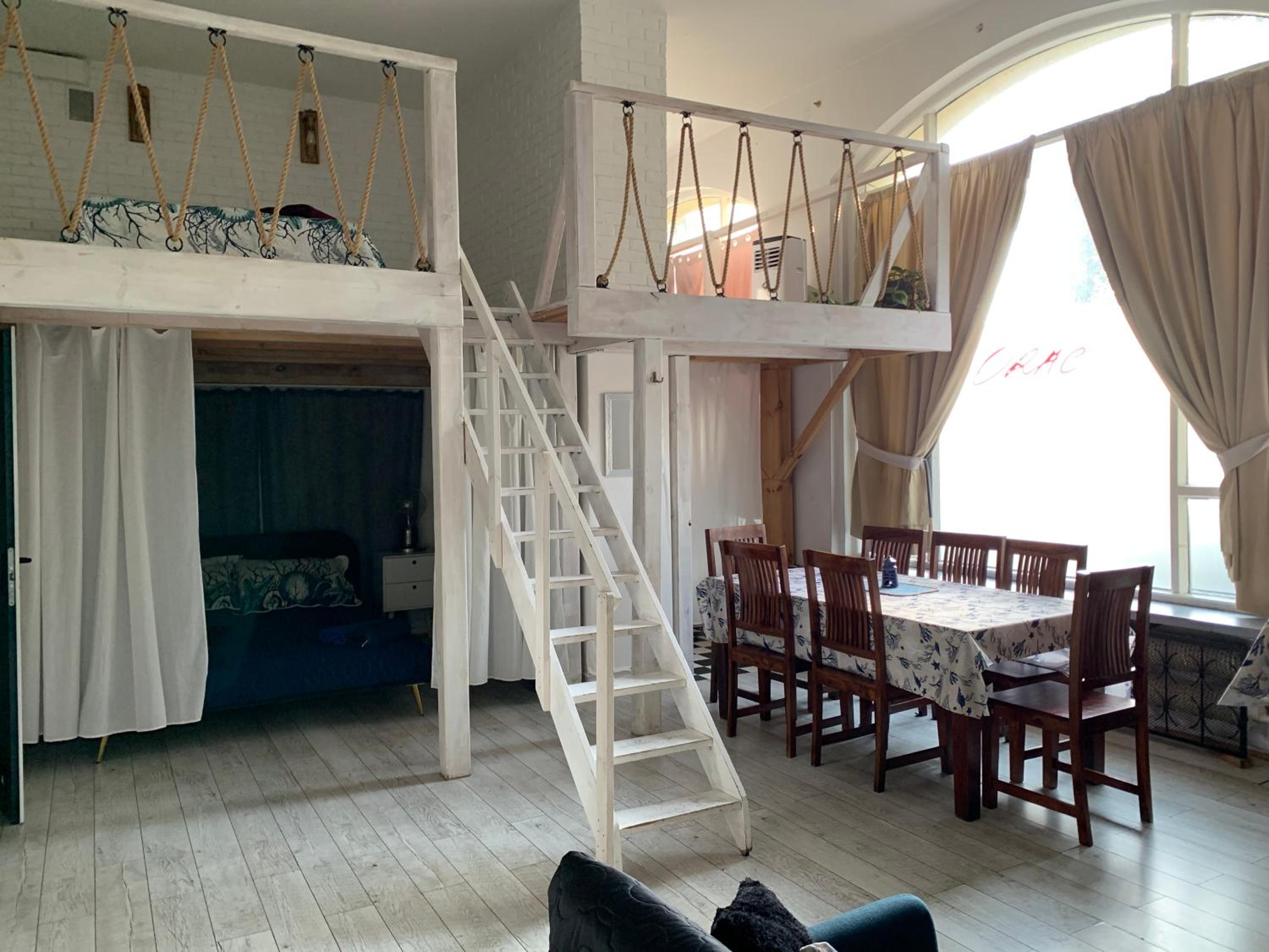 Amazing Art Loft / City Centrum/ Free Parking