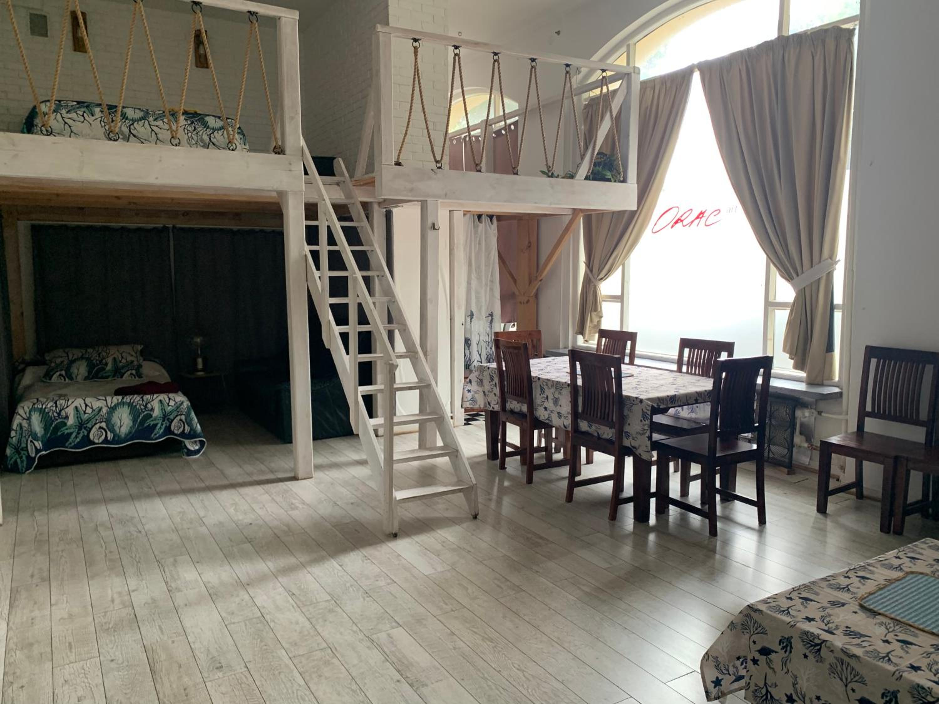 Amazing Art Loft / City Centrum/ Free Parking