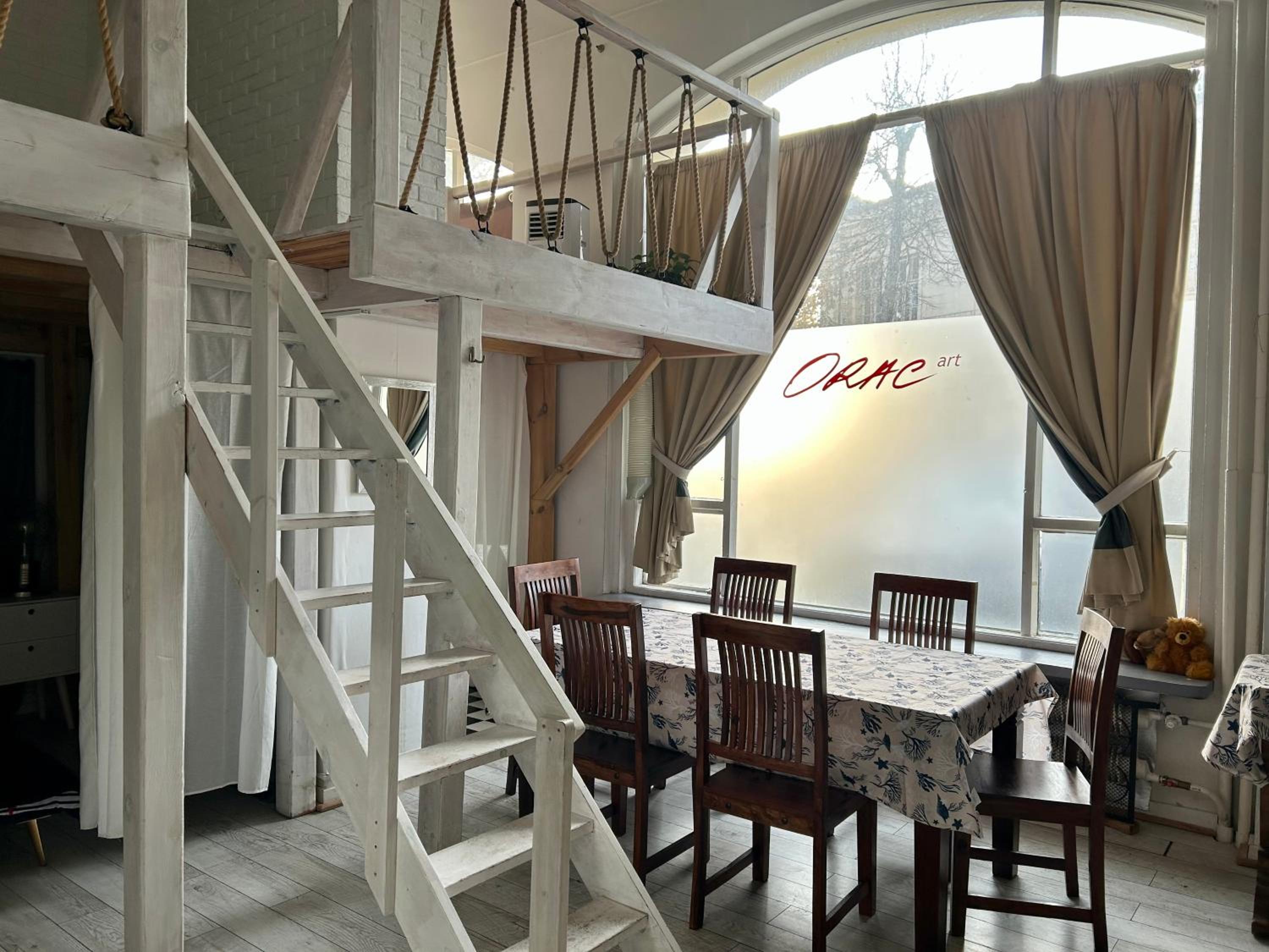 Amazing Art Loft / City Centrum/ Free Parking