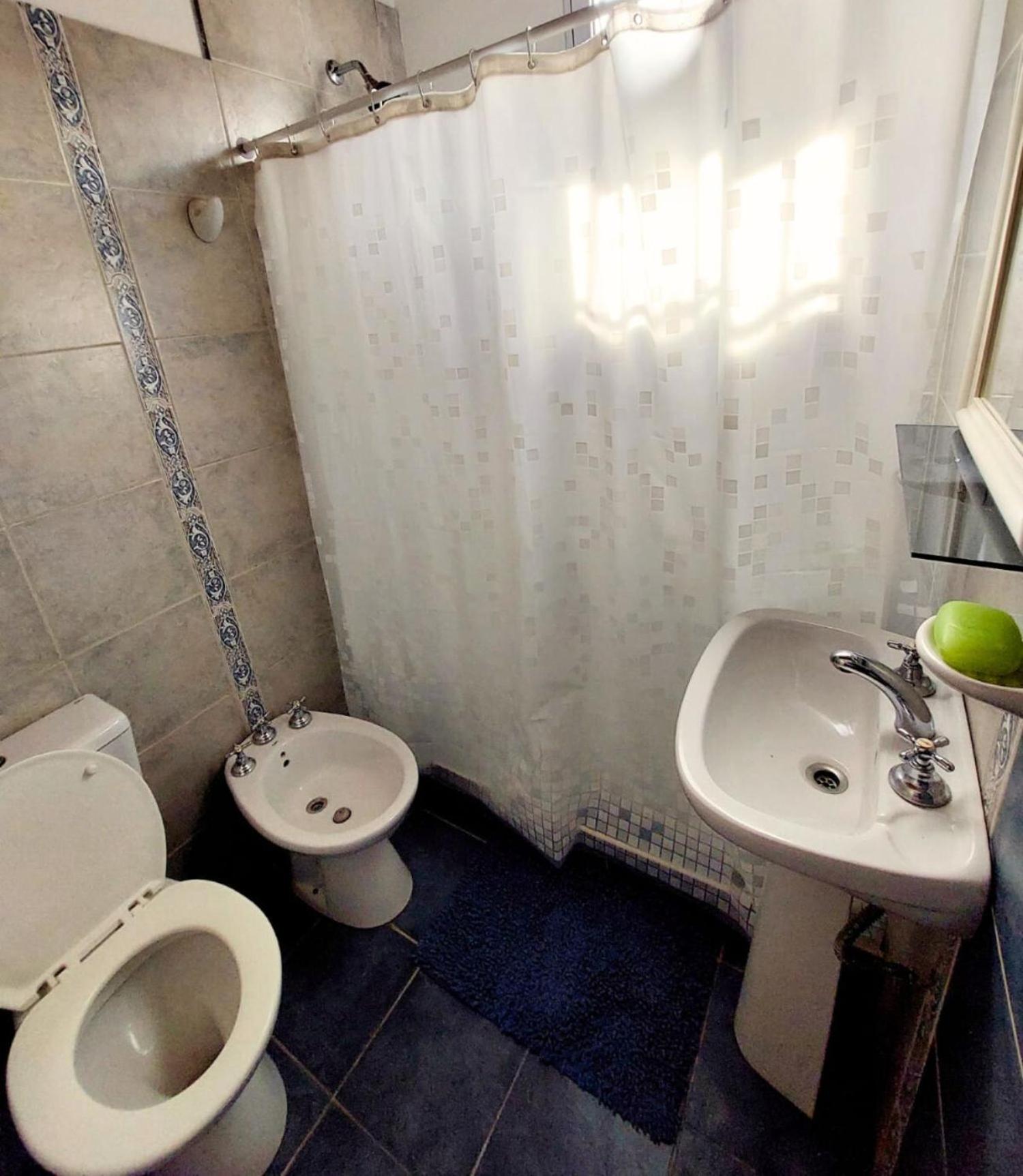 Departamento con cochera techada en Mendoza