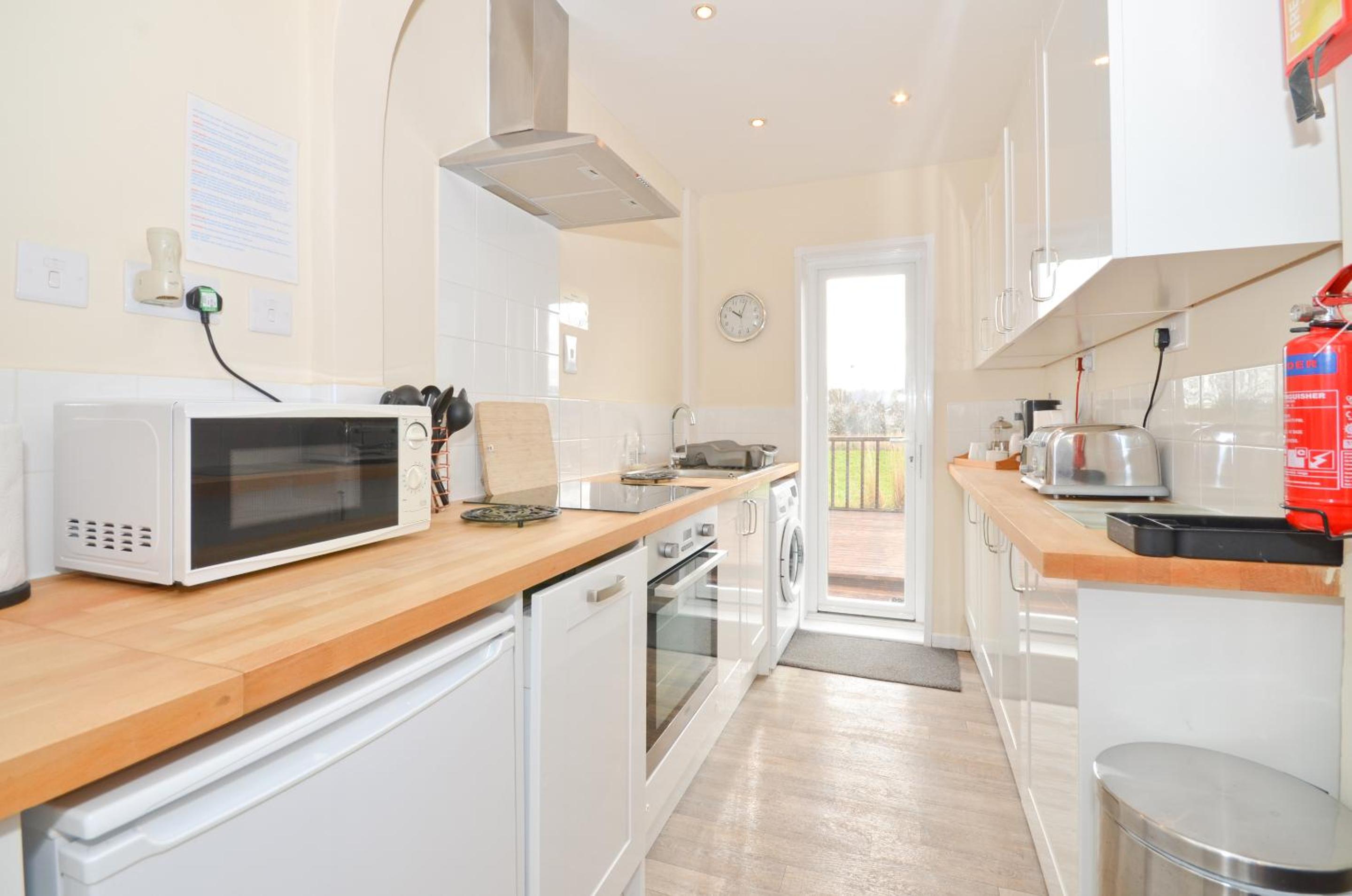 18 Tollgate Cottages view 3