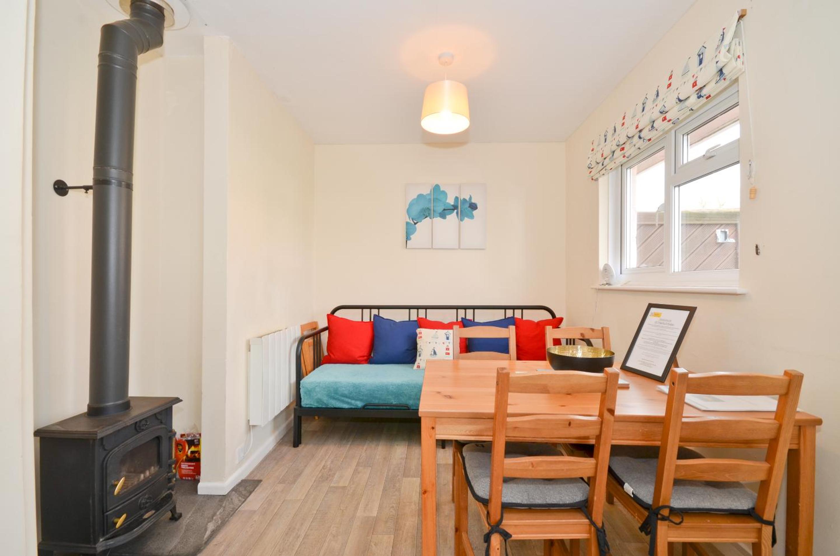 18 Tollgate Cottages view 4