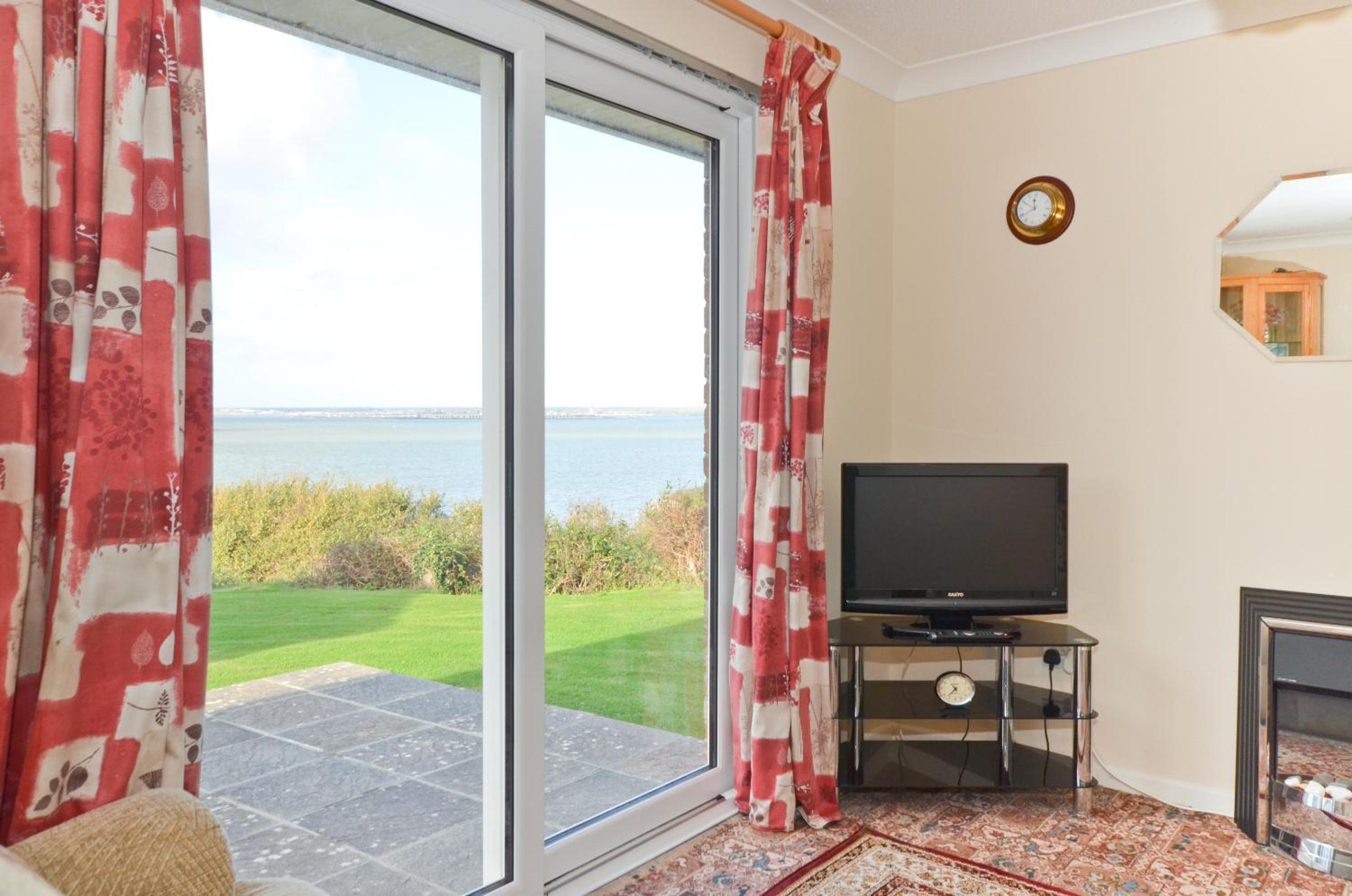2 Brambles Farm Holiday Bungalow