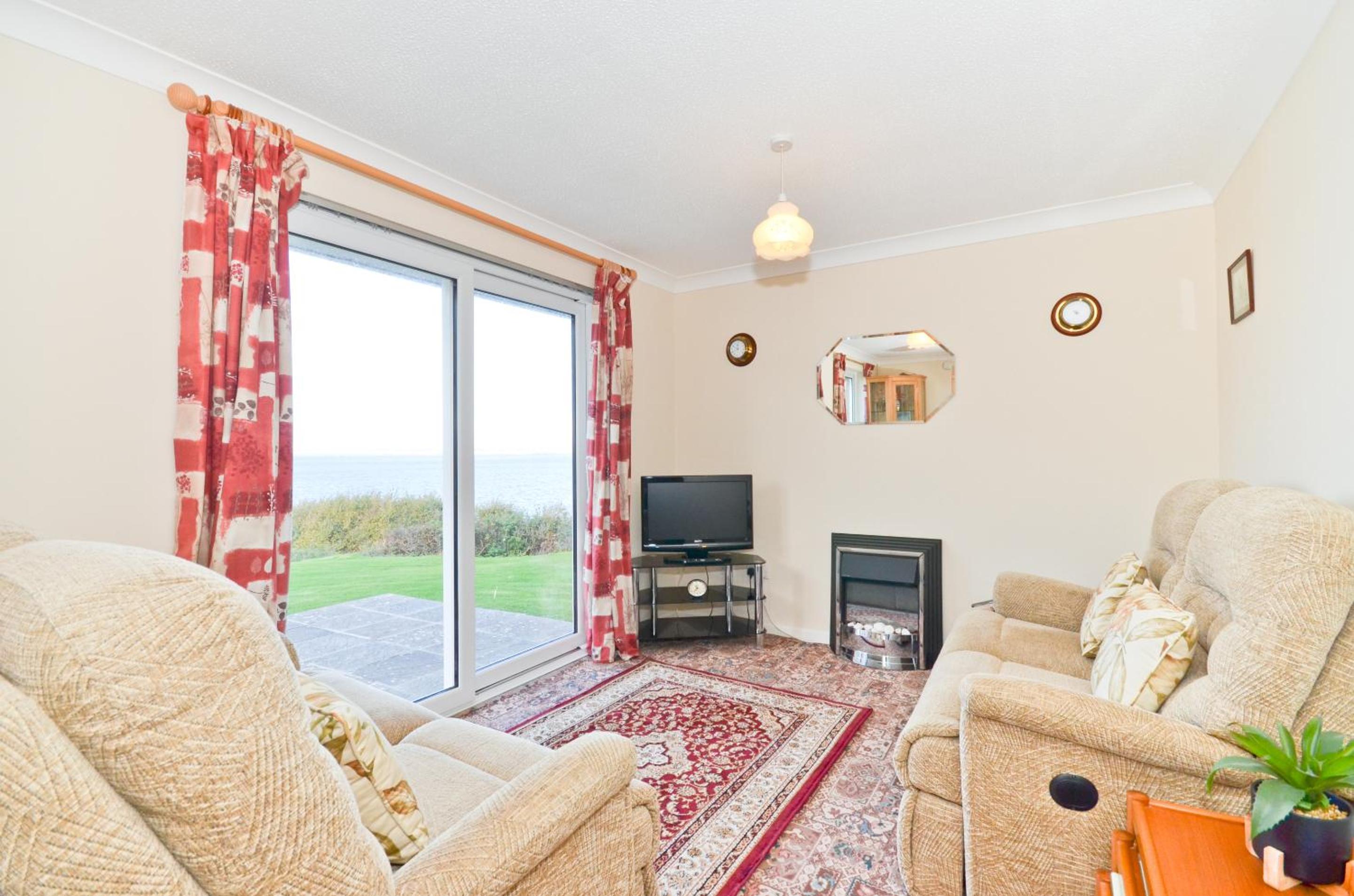 2 Brambles Farm Holiday Bungalow