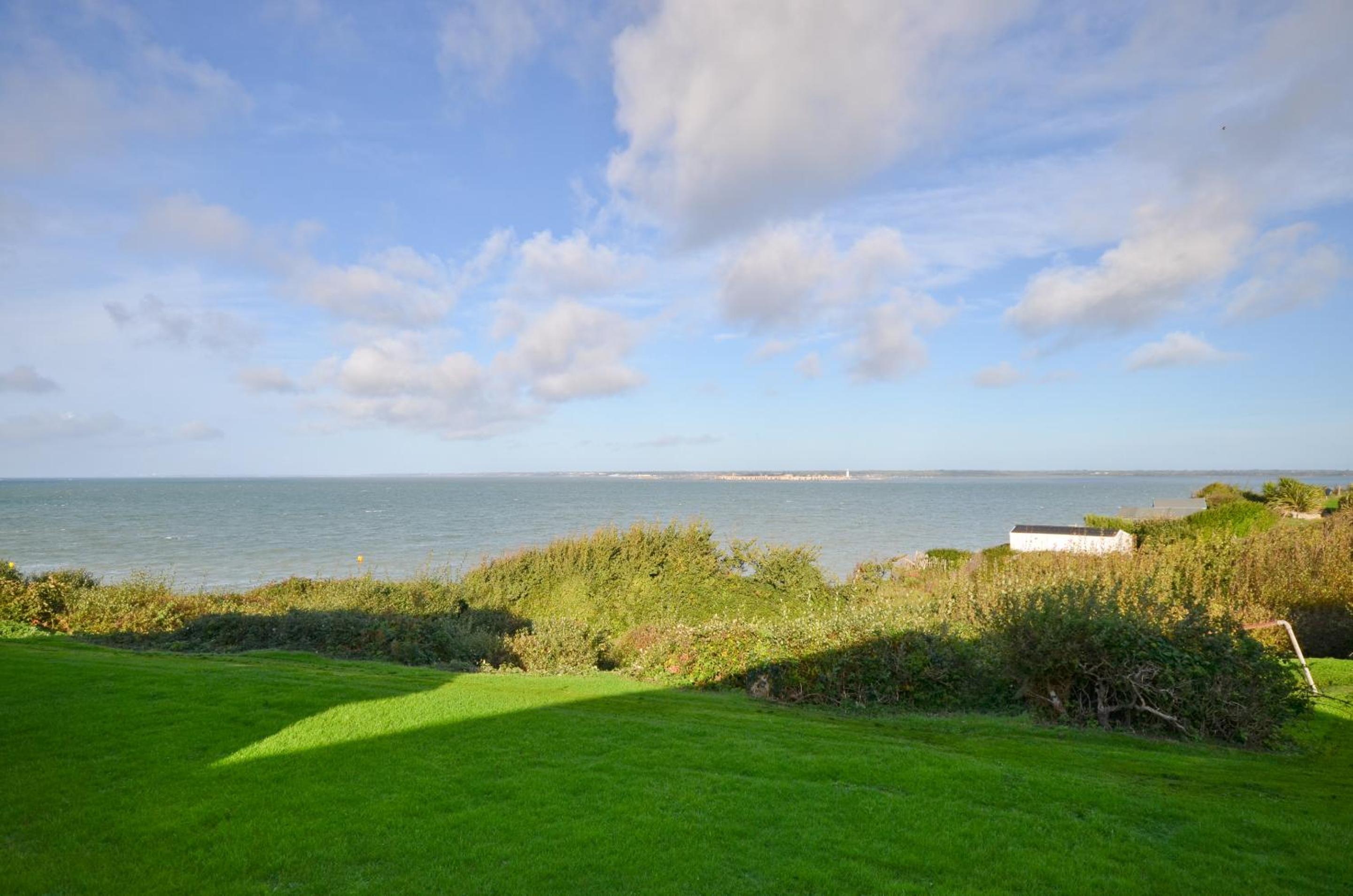 2 Brambles Farm Holiday Bungalow