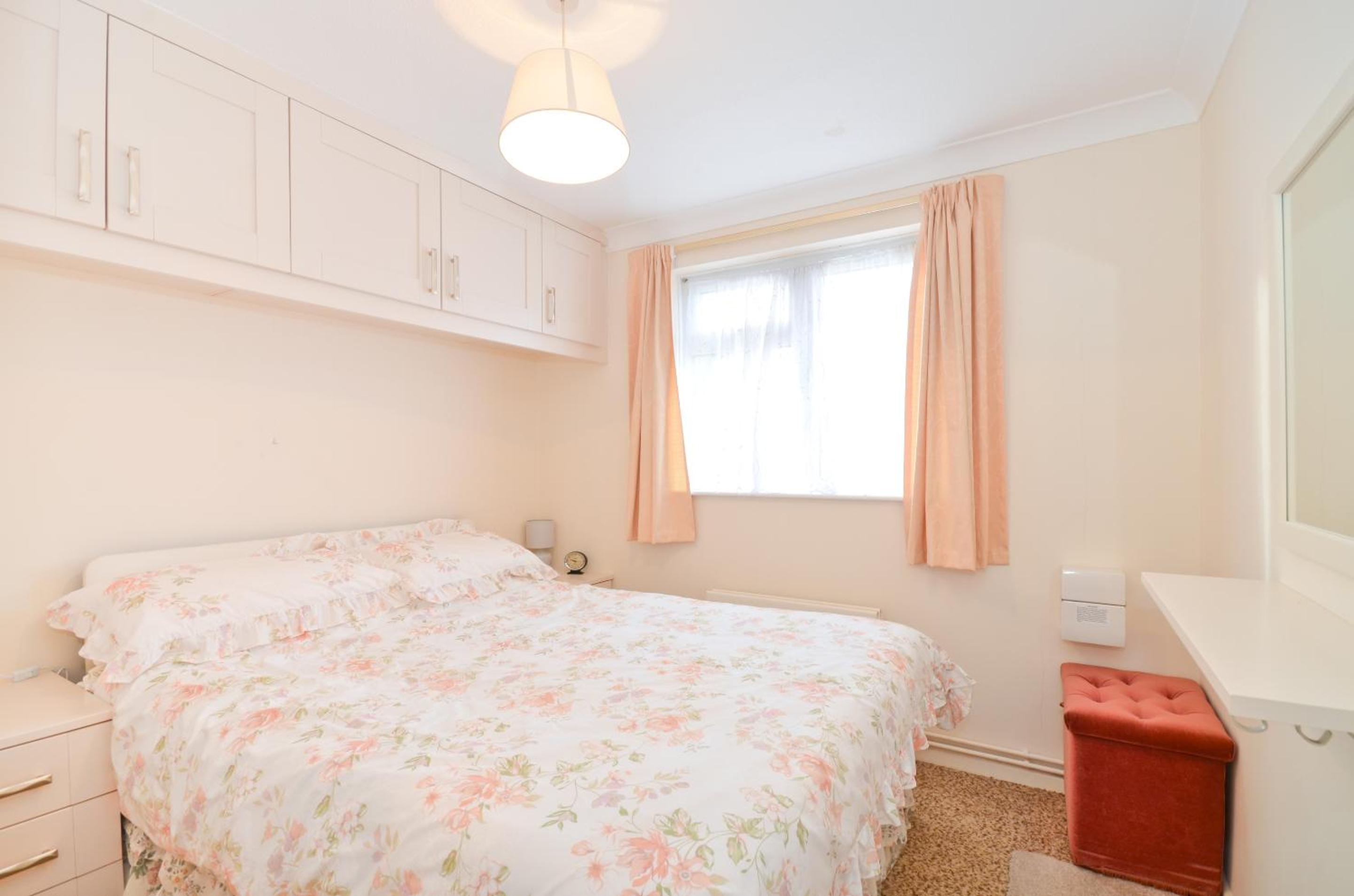 2 Brambles Farm Holiday Bungalow