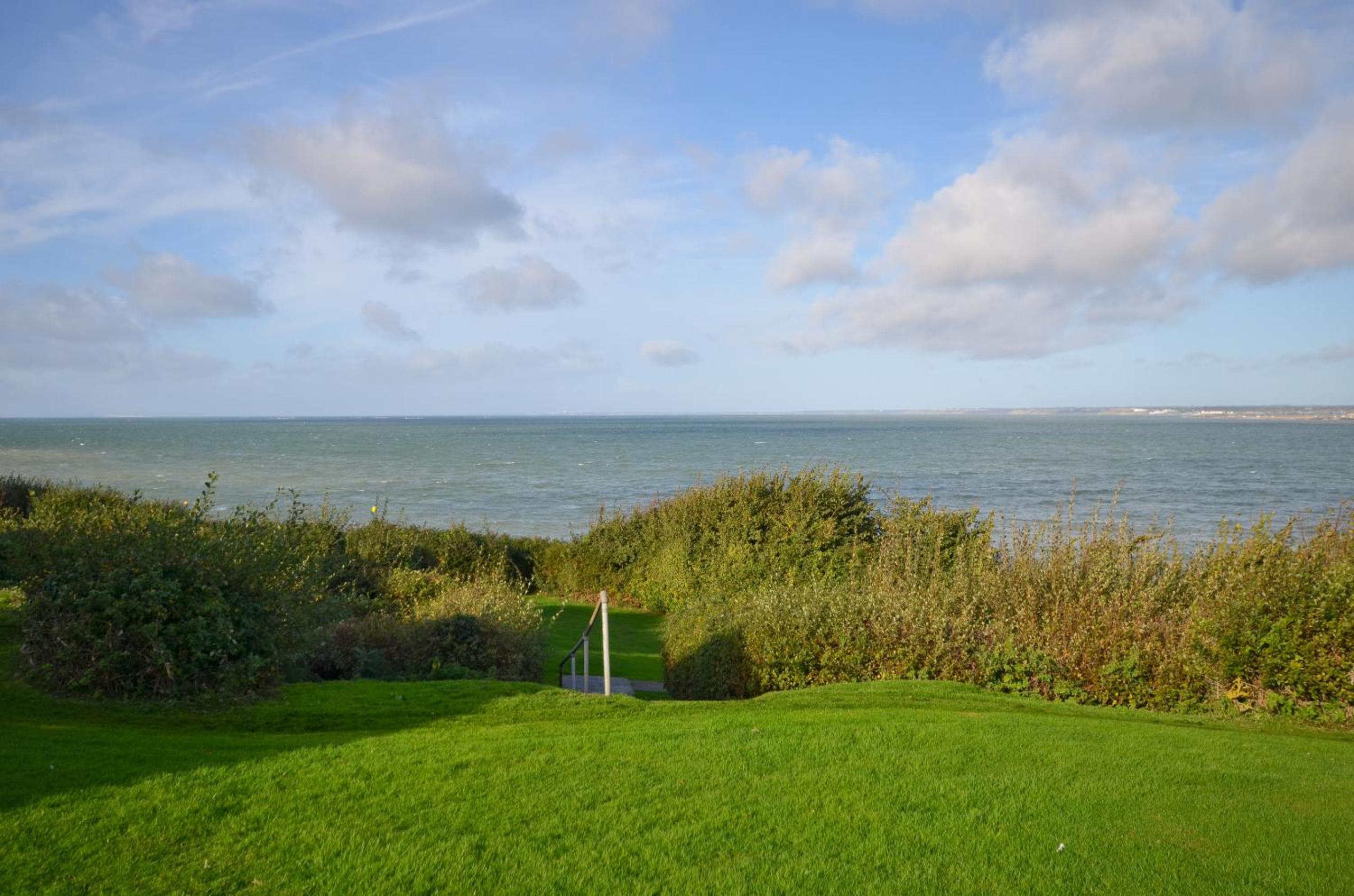 2 Brambles Farm Holiday Bungalow
