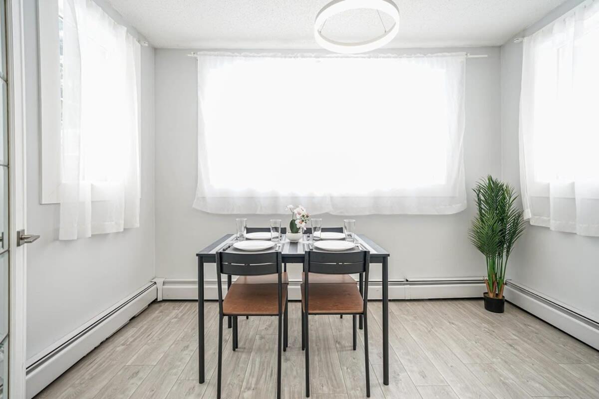 New Cozy 2 Bedrooms Condo w Parking