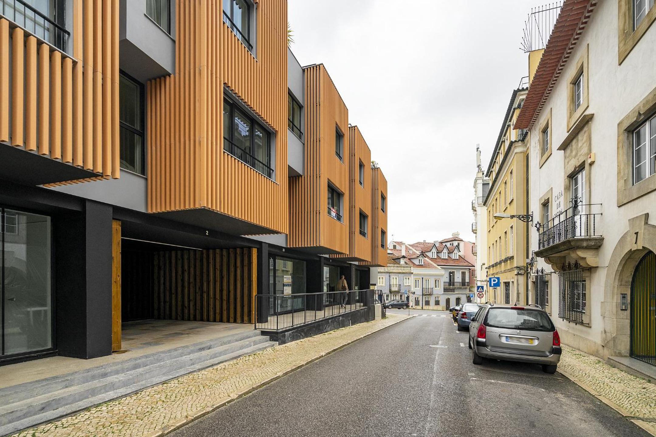 WHome Urban Oasis: Modern Living with Parking & AC view 4